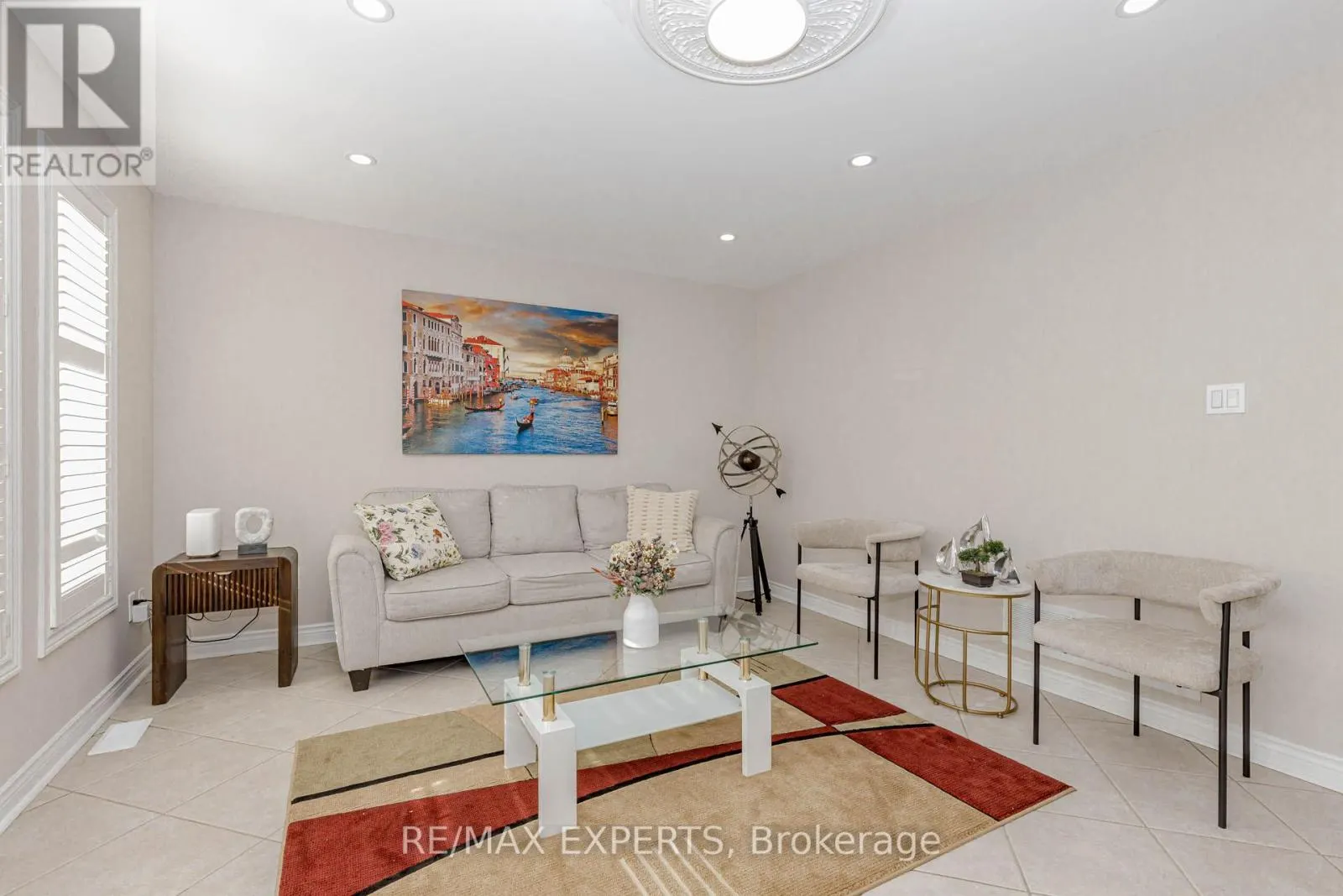 5 TEMPLE WEST CRESCENT