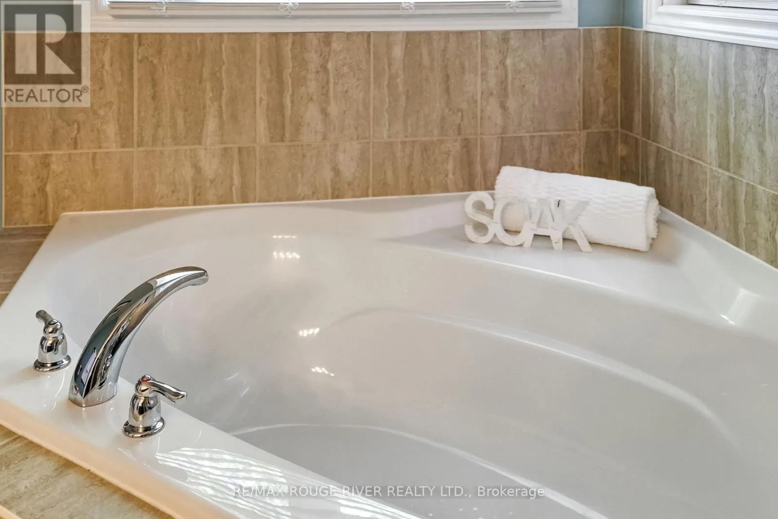 47 JAMES GOVAN DRIVE