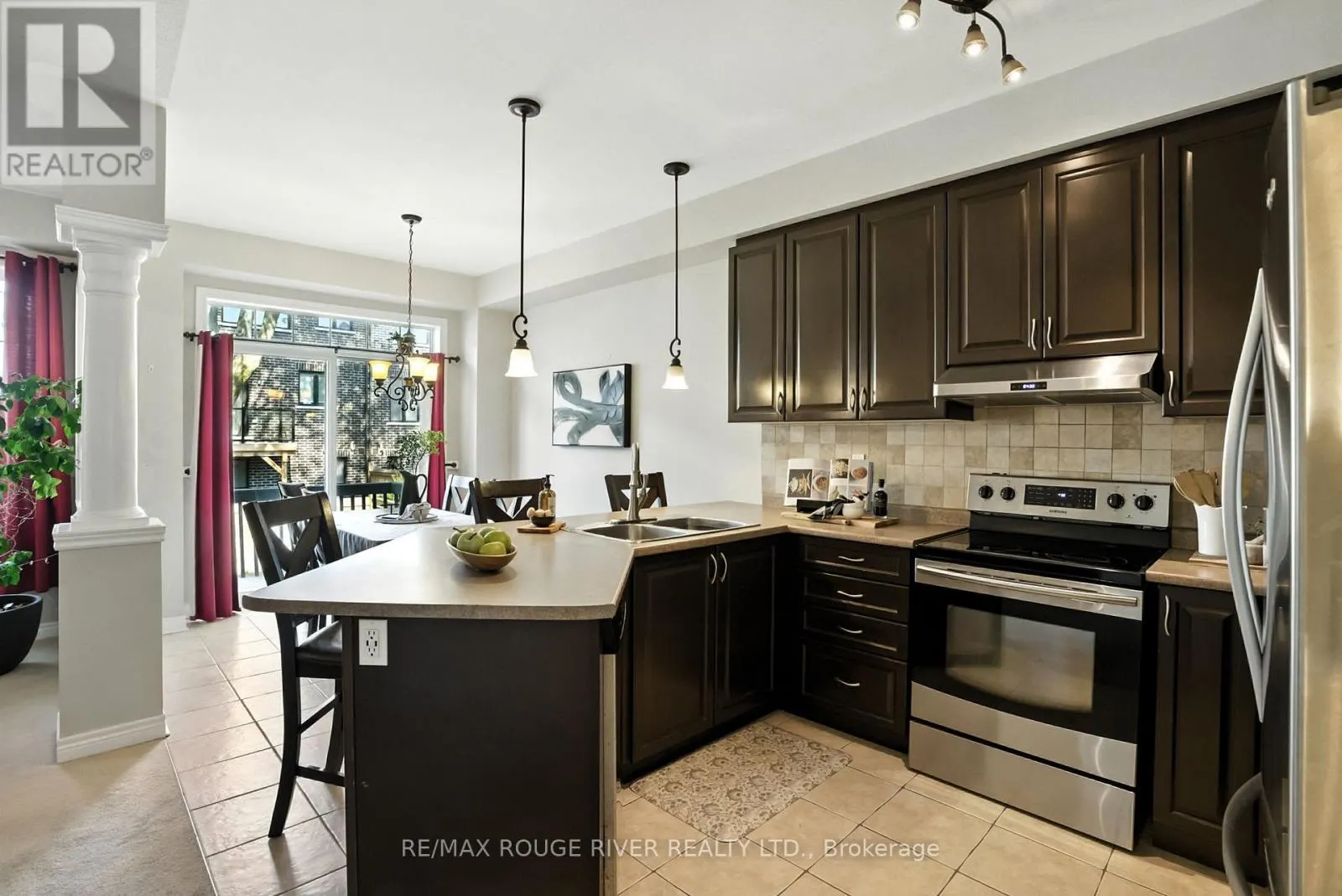 47 JAMES GOVAN DRIVE