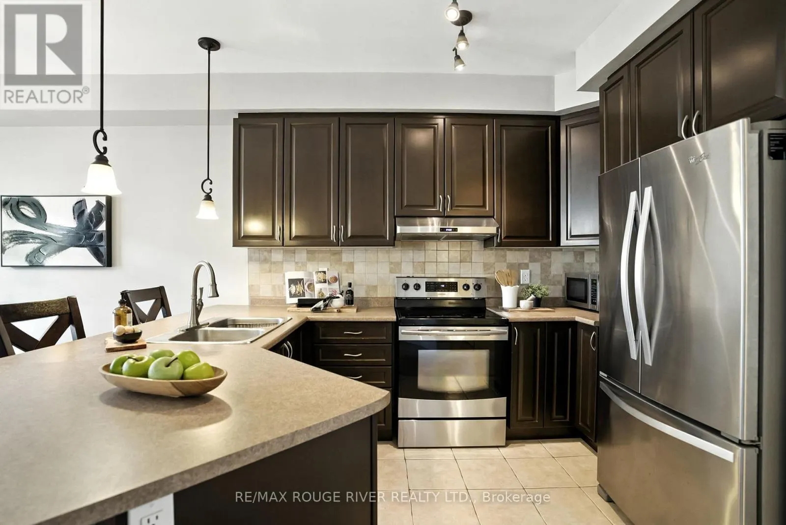 47 JAMES GOVAN DRIVE