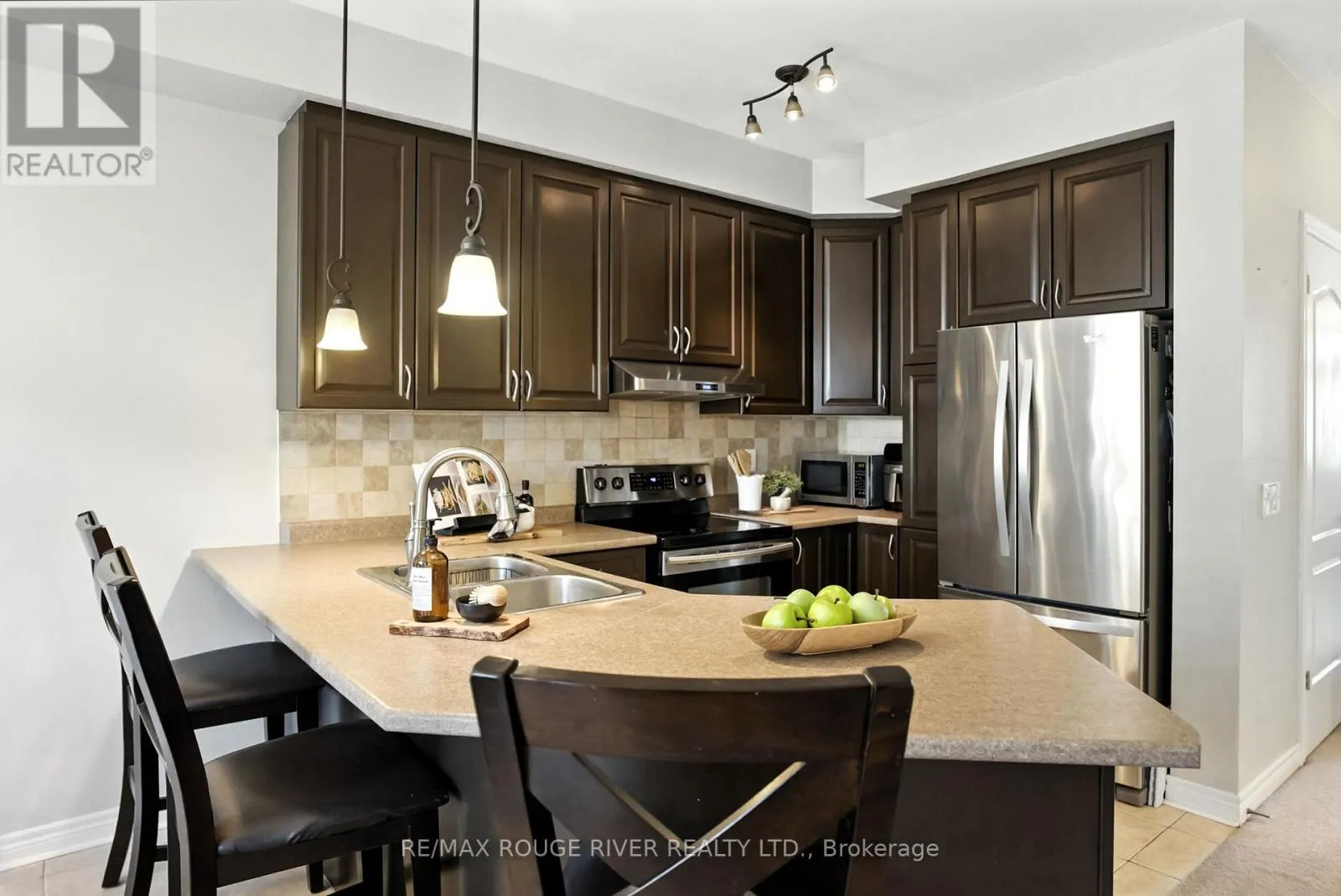 47 JAMES GOVAN DRIVE