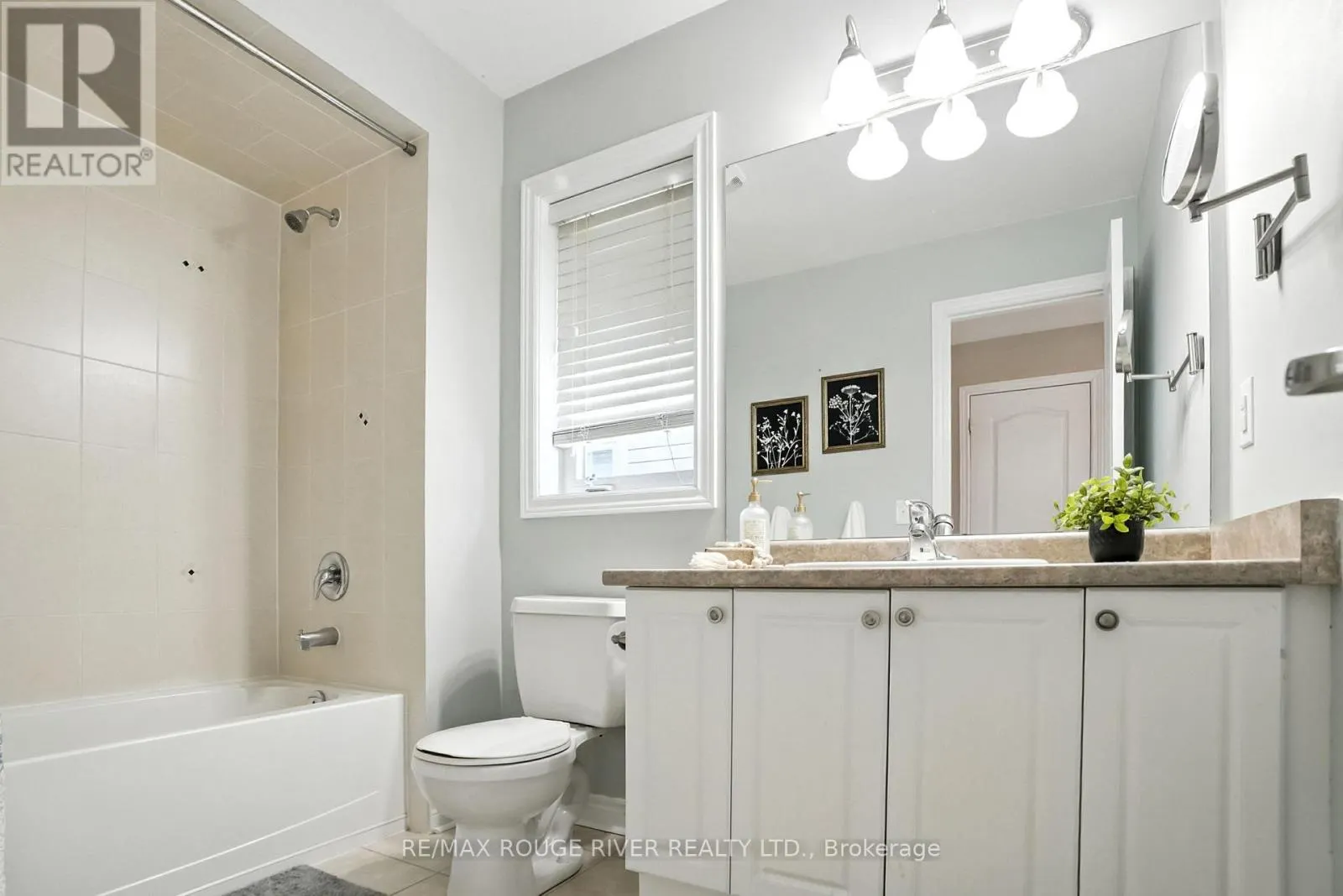 47 JAMES GOVAN DRIVE