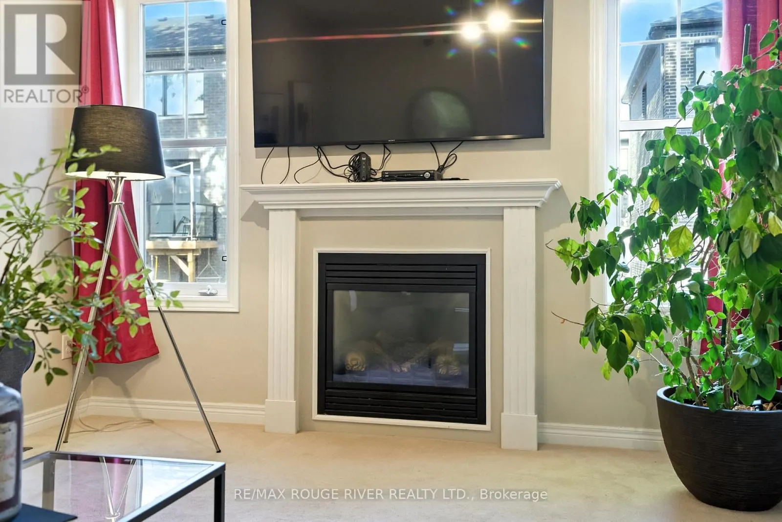 47 JAMES GOVAN DRIVE