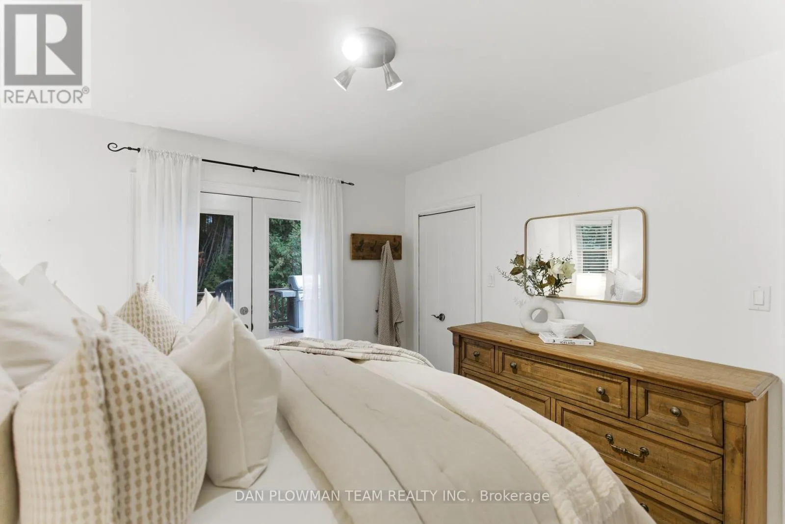 2804 CONCESSION 6 ROAD