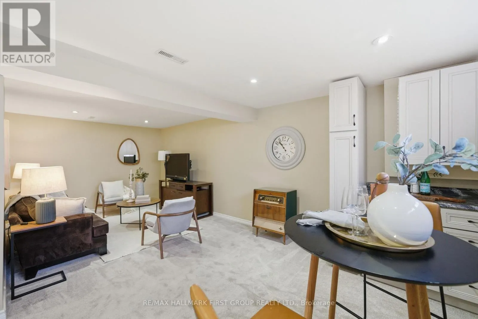 1307 BROADVIEW STREET