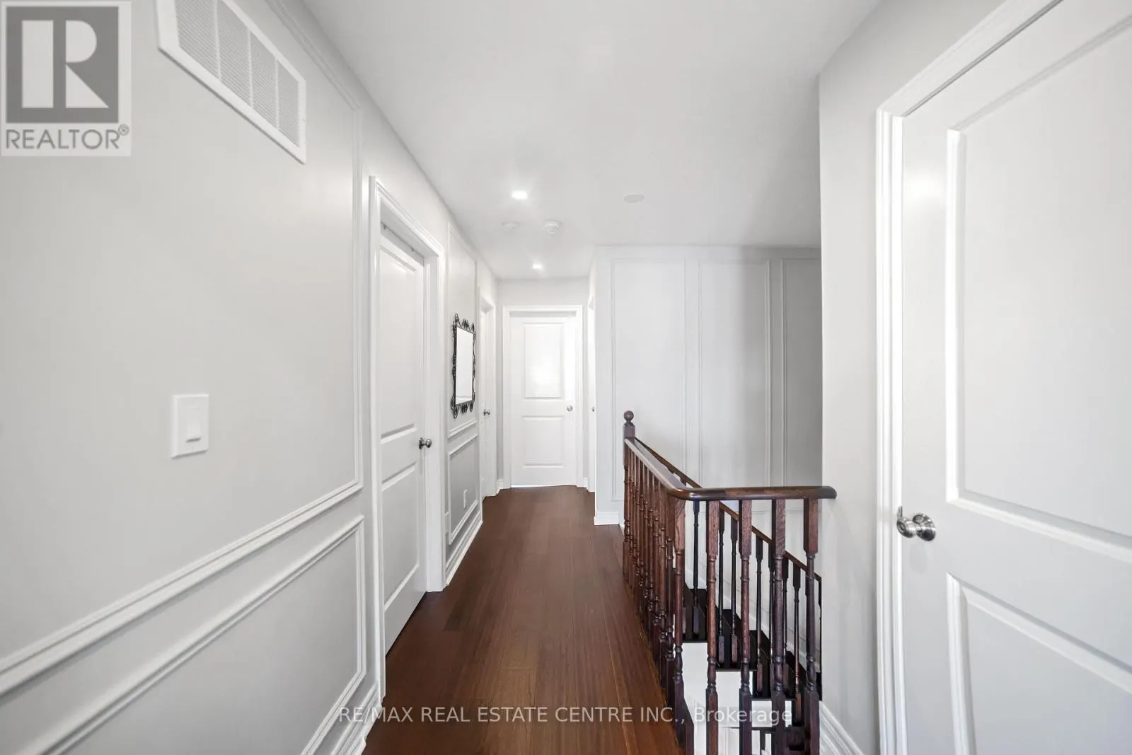 1106 CACTUS CRESCENT