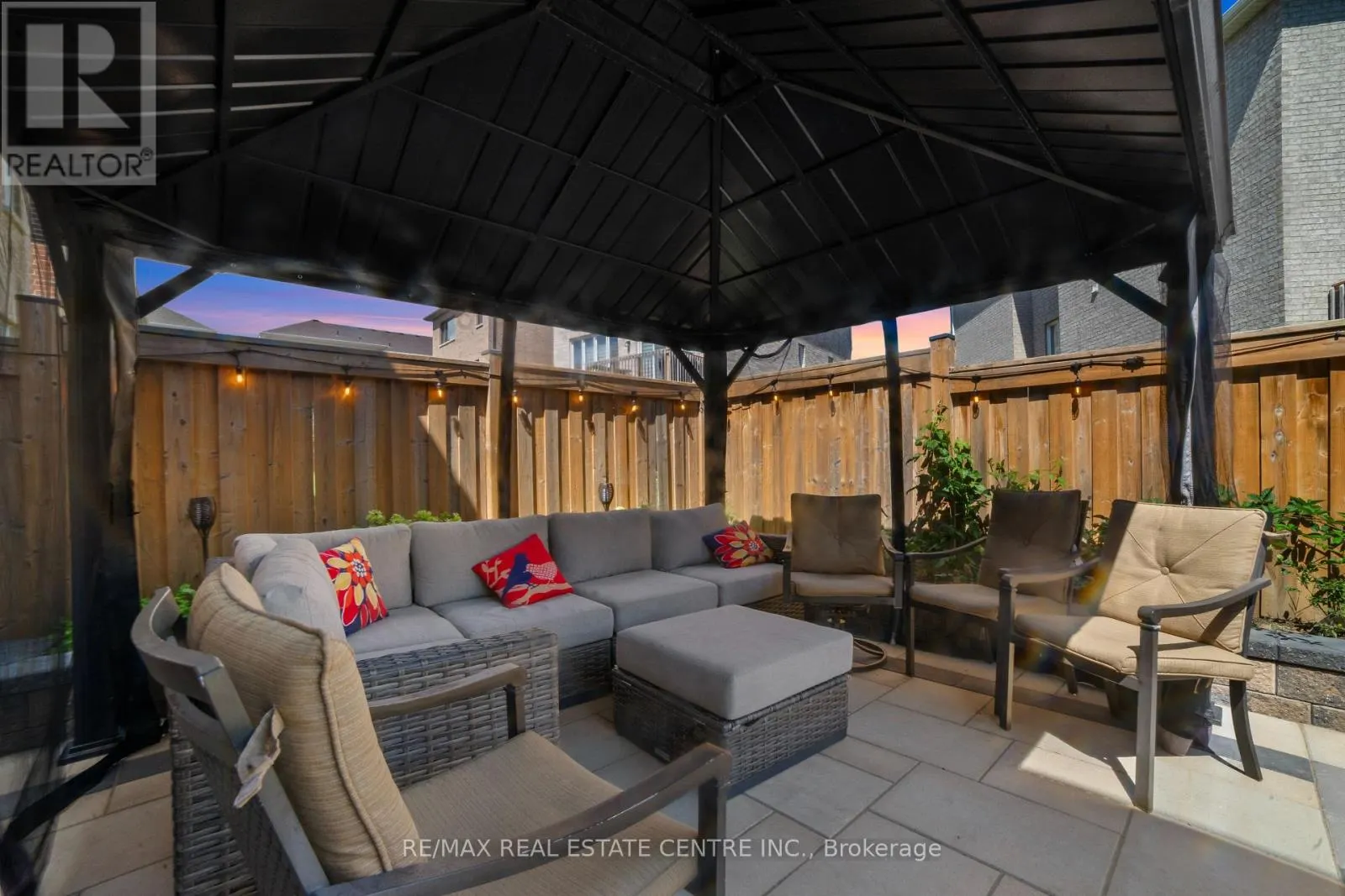 1106 CACTUS CRESCENT