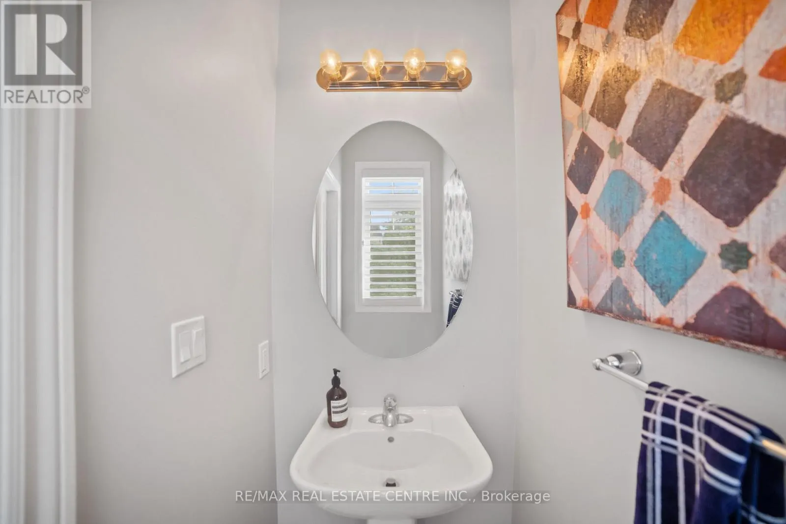 1106 CACTUS CRESCENT