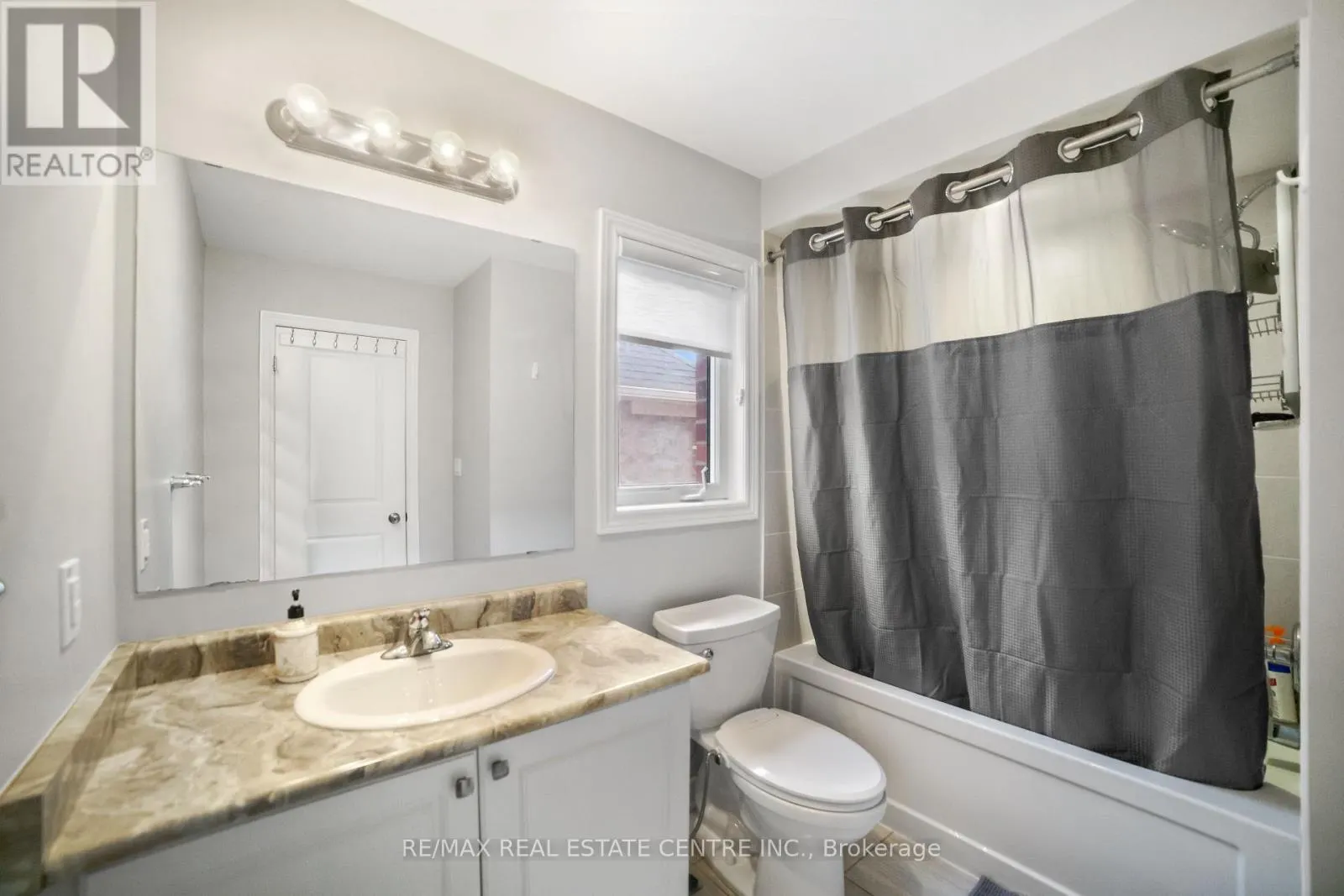 1106 CACTUS CRESCENT