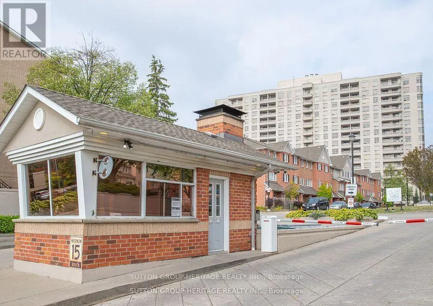 1415 - 1000 THE ESPLANADE N