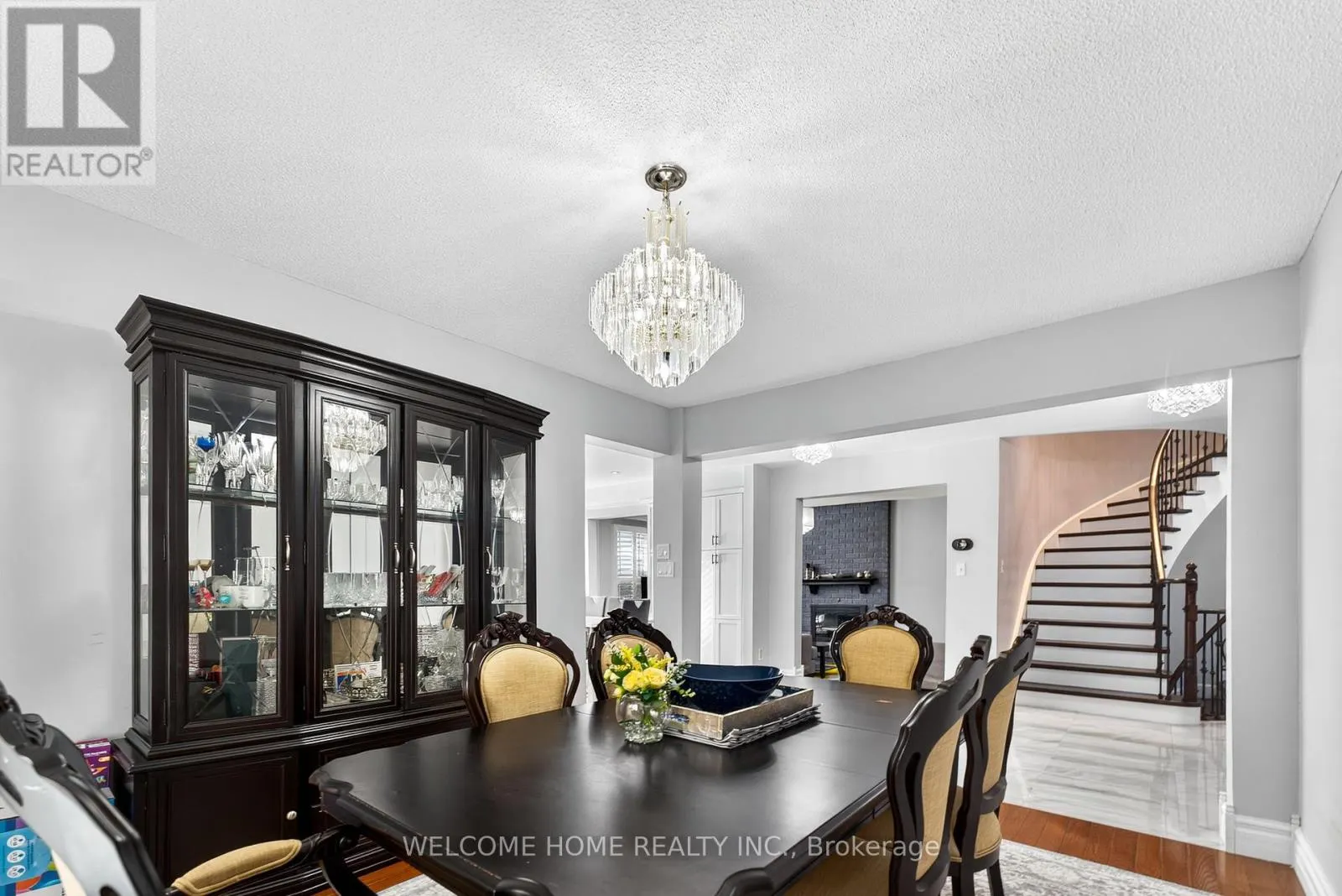 1037 SANDCLIFF DRIVE E