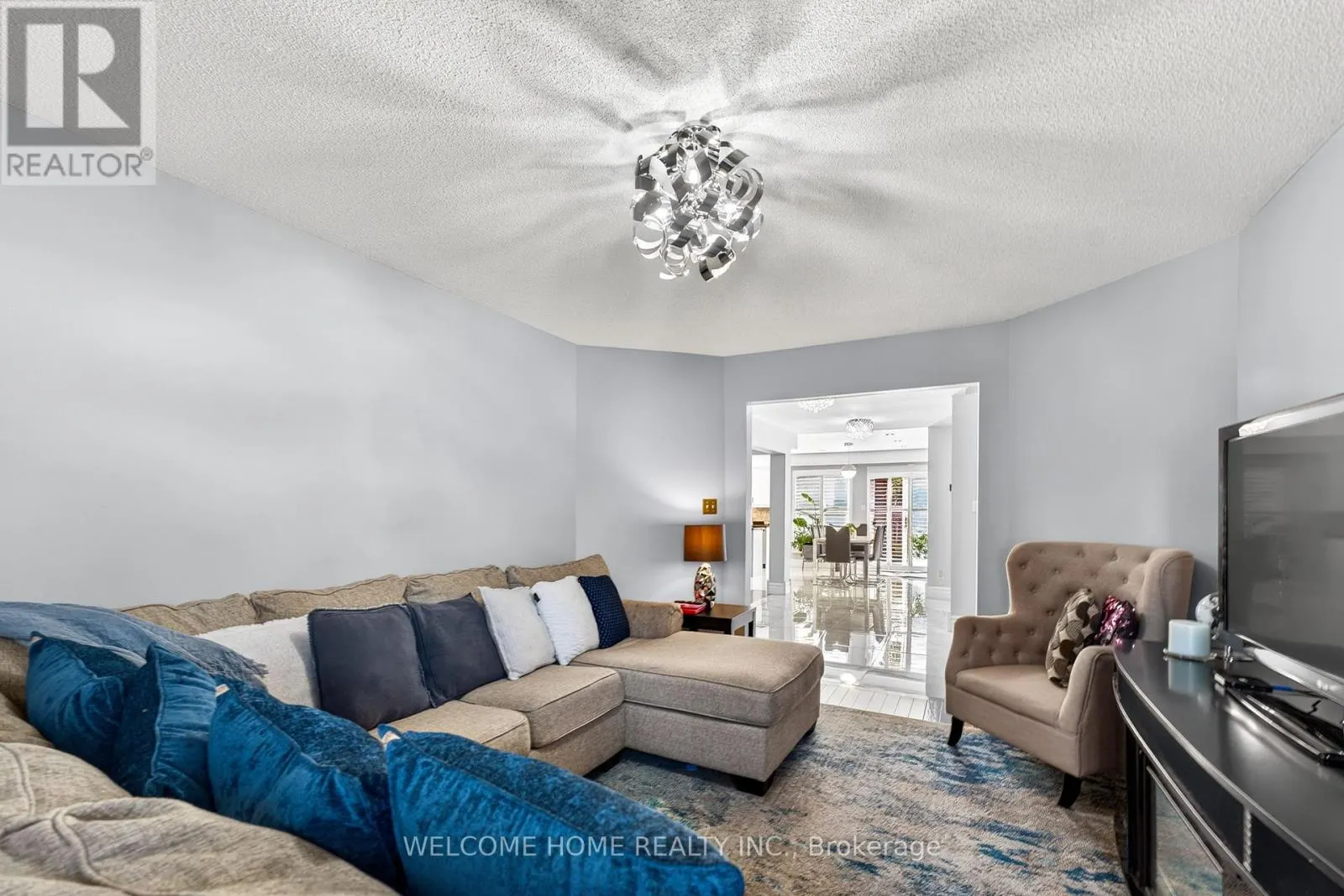 1037 SANDCLIFF DRIVE E