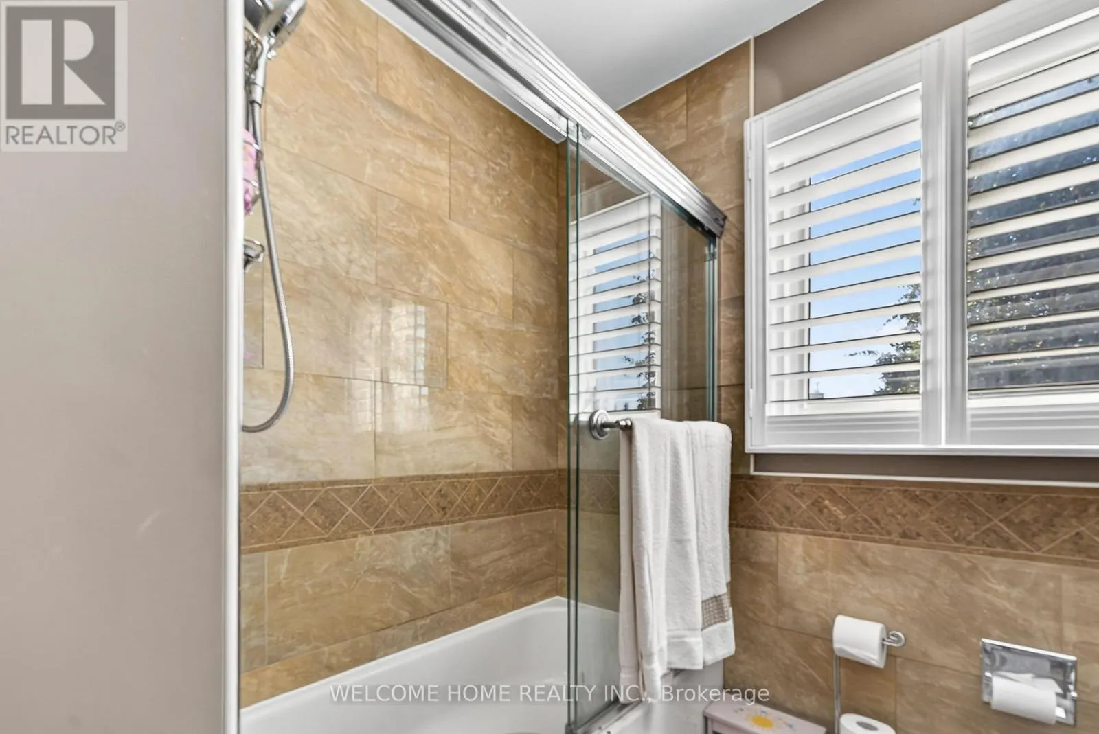 1037 SANDCLIFF DRIVE E