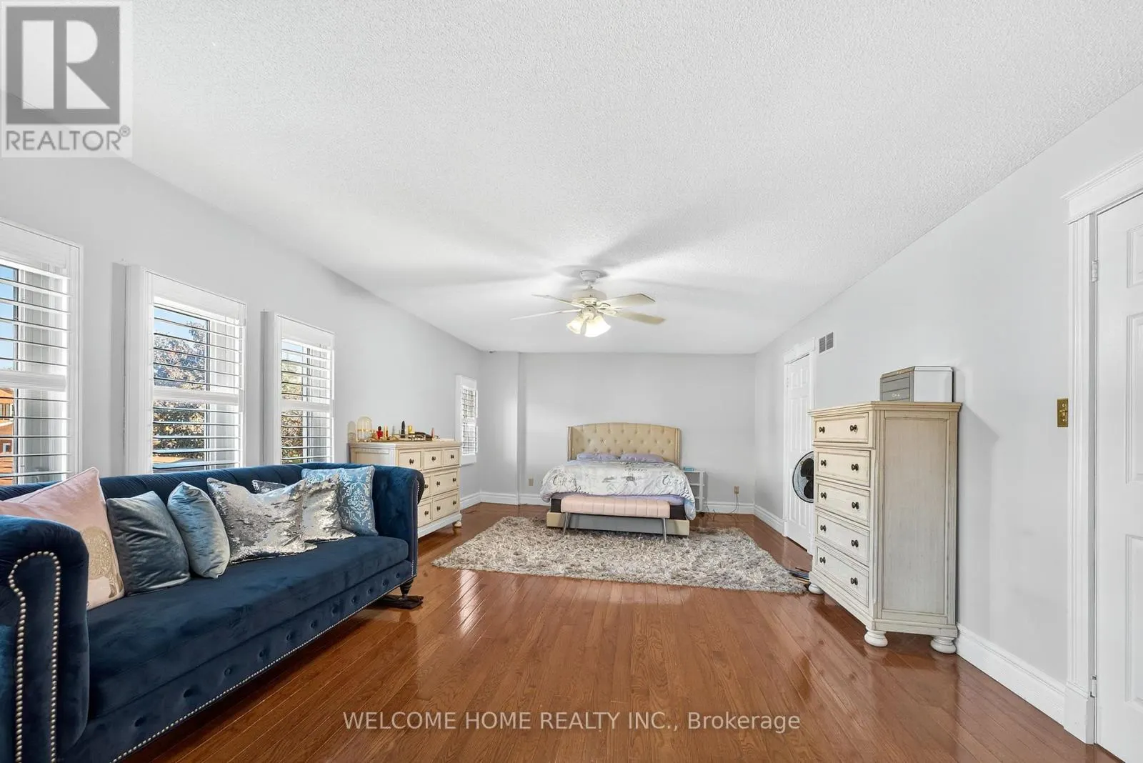 1037 SANDCLIFF DRIVE E