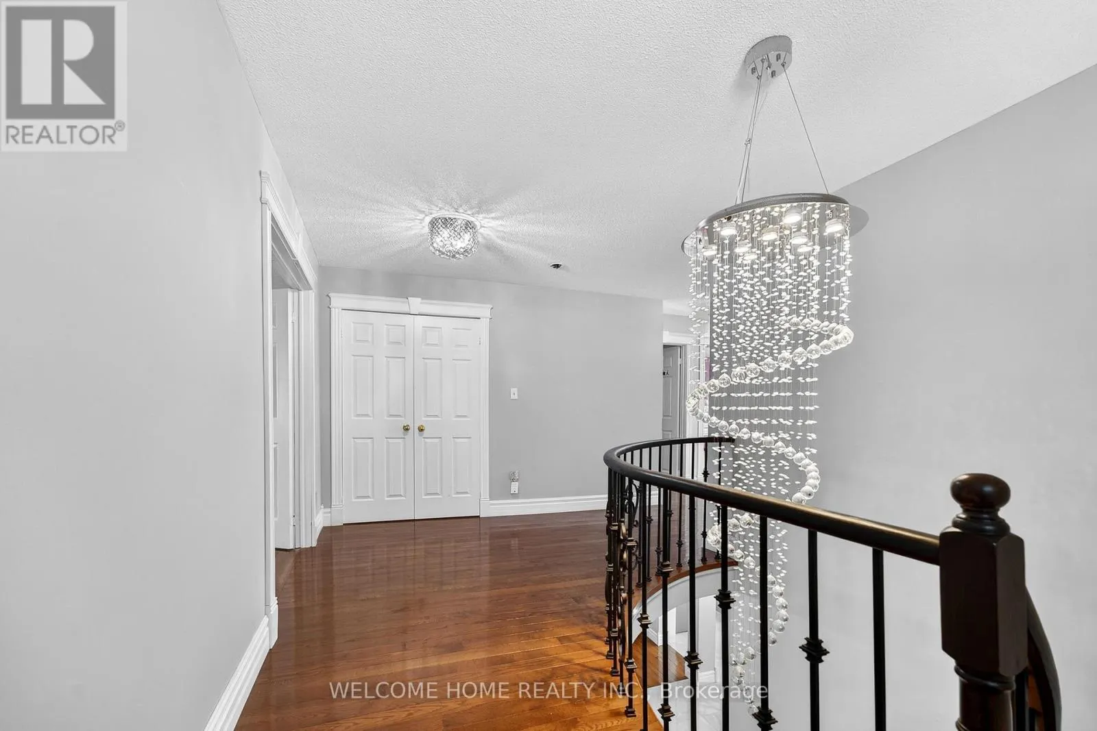 1037 SANDCLIFF DRIVE E