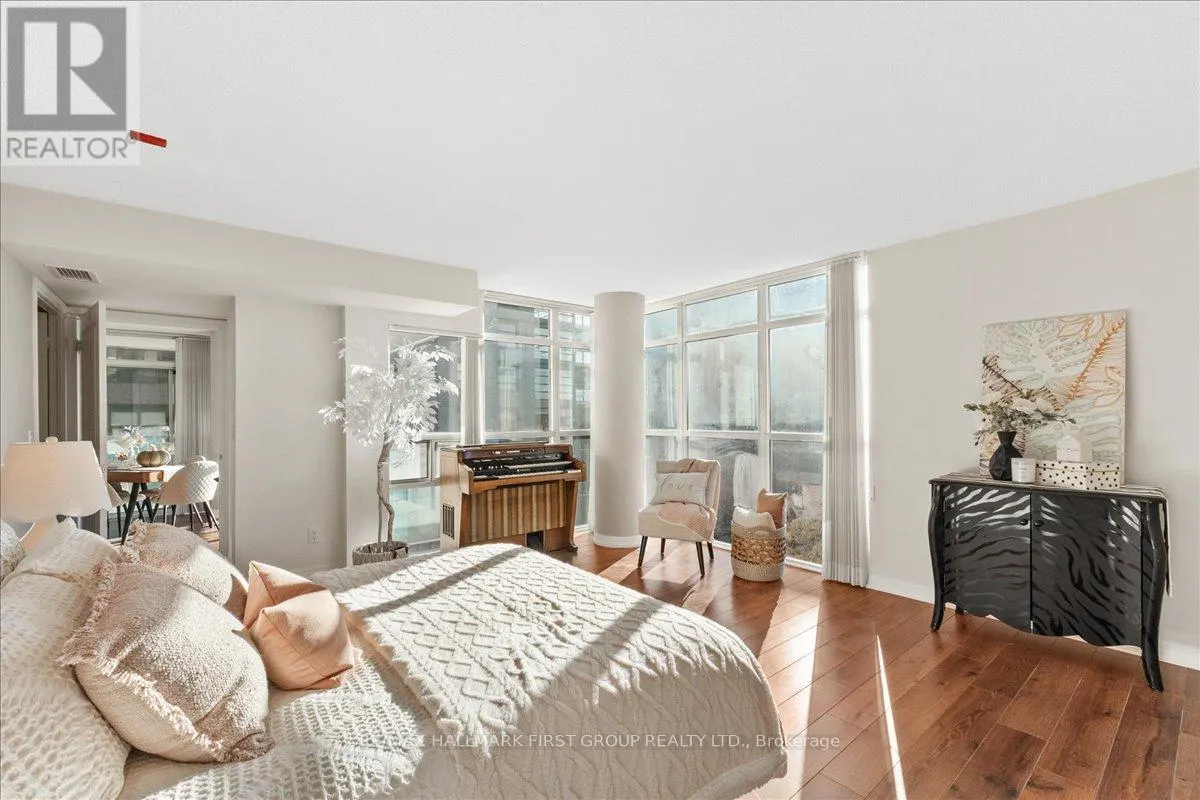 303 - 1600 CHARLES STREET