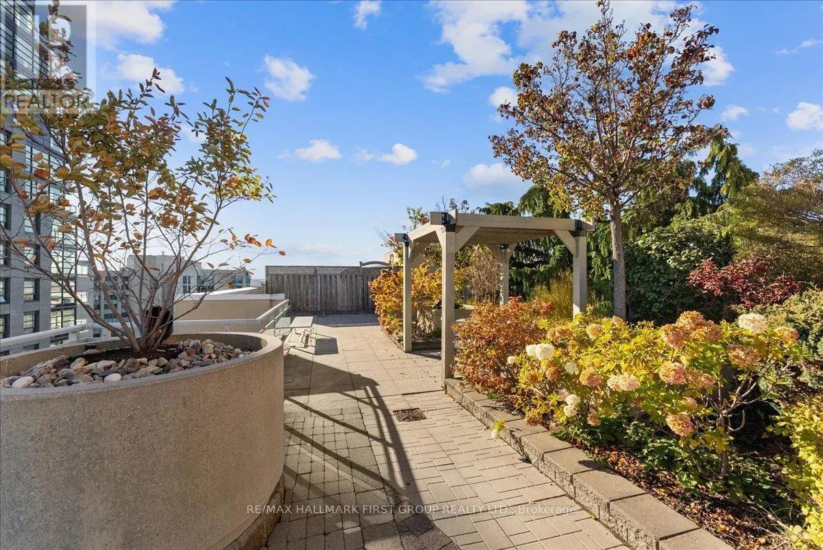 303 - 1600 CHARLES STREET