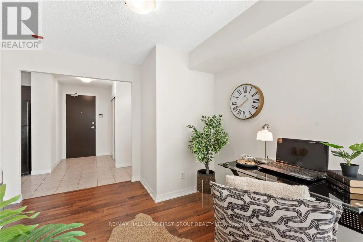 303 - 1600 CHARLES STREET