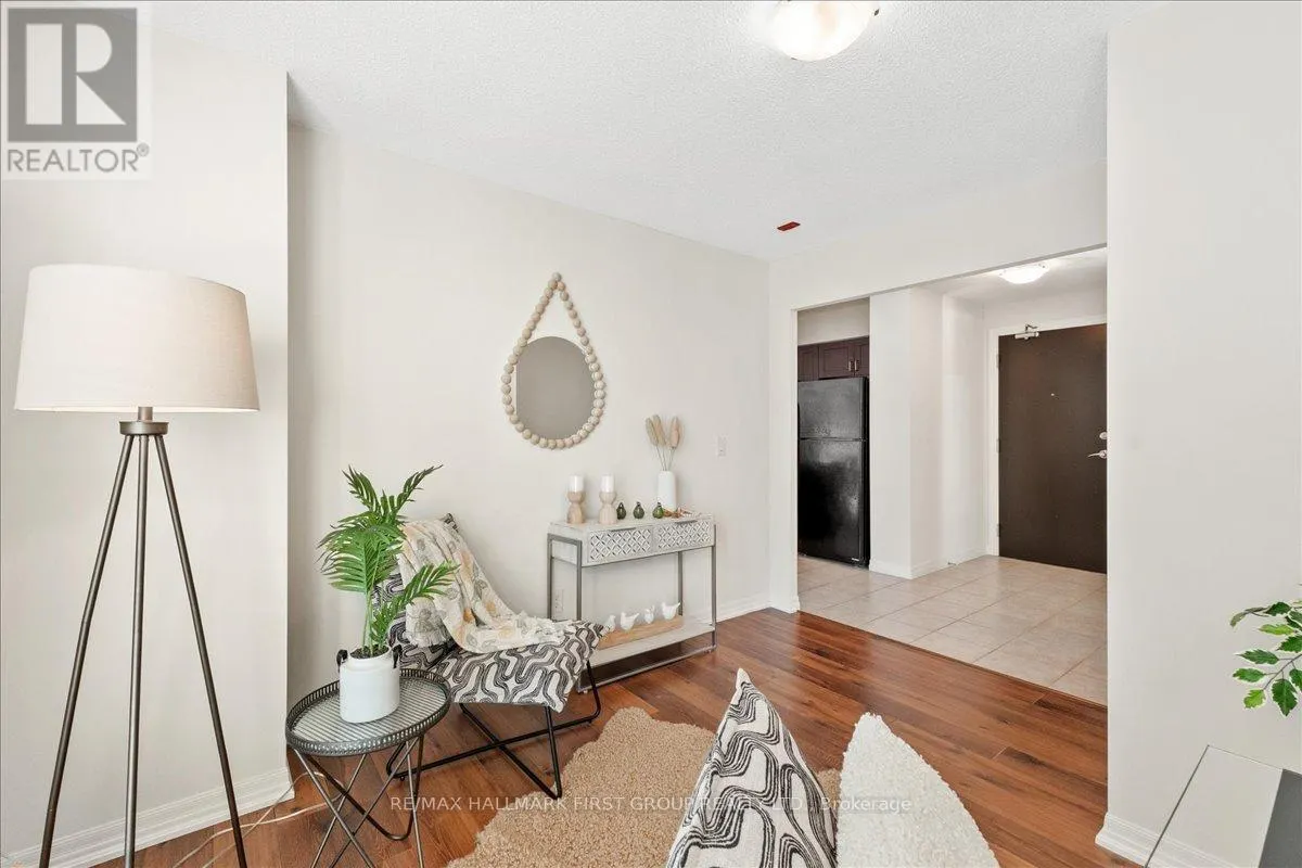 303 - 1600 CHARLES STREET