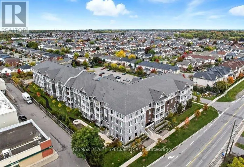 319 - 290 LIBERTY STREET N