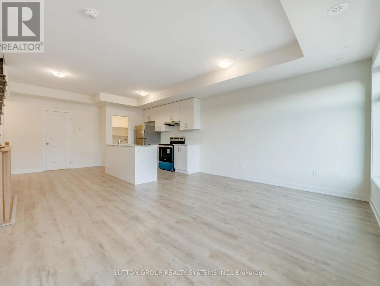 228 - 755 OMEGA DRIVE