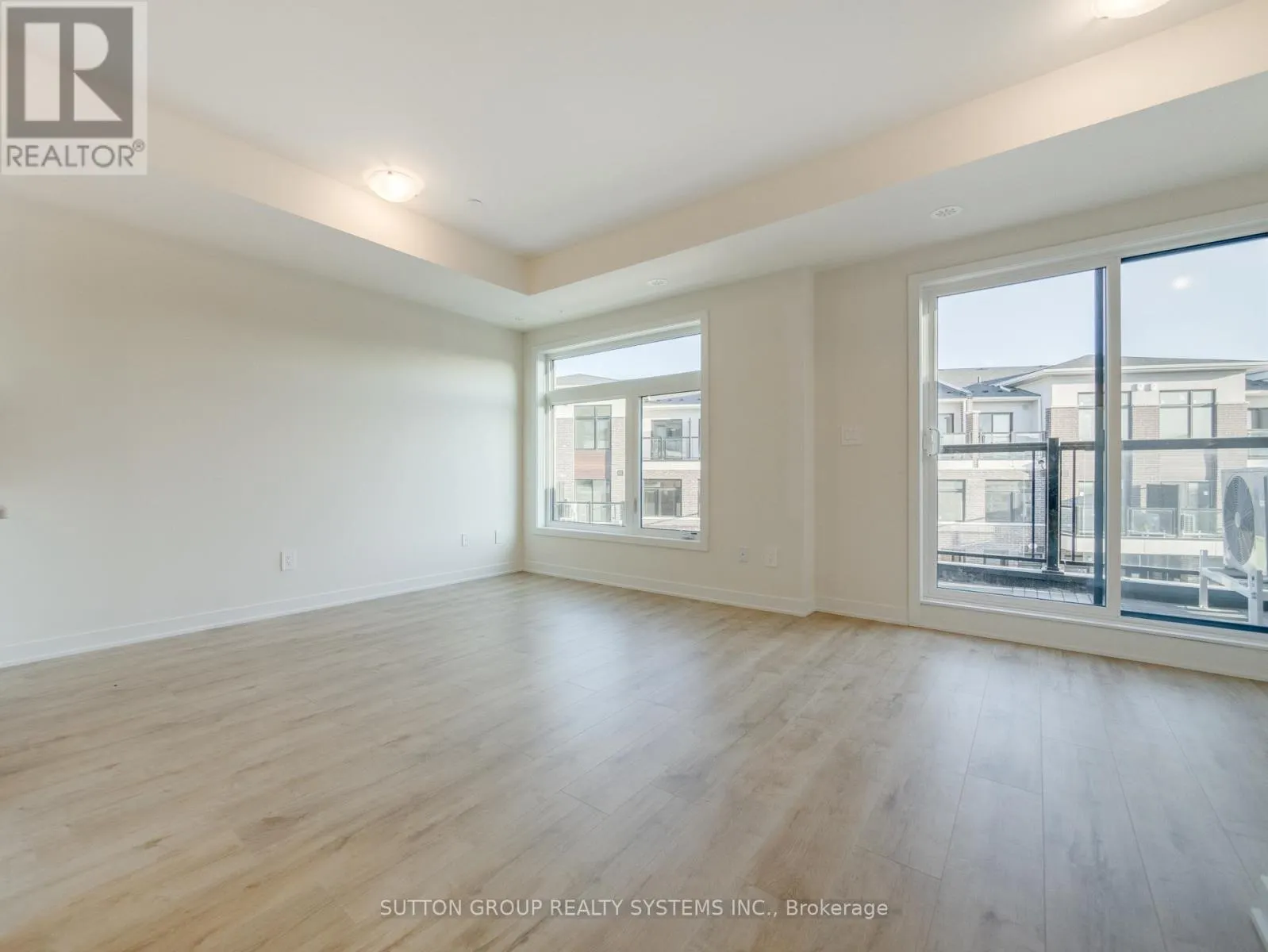 228 - 755 OMEGA DRIVE