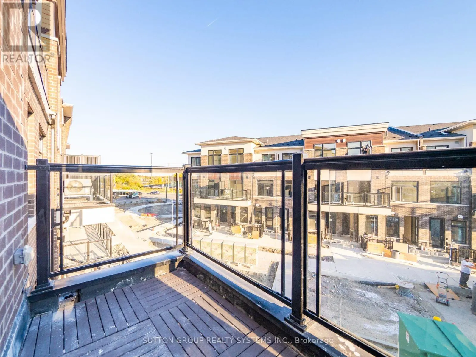 228 - 755 OMEGA DRIVE