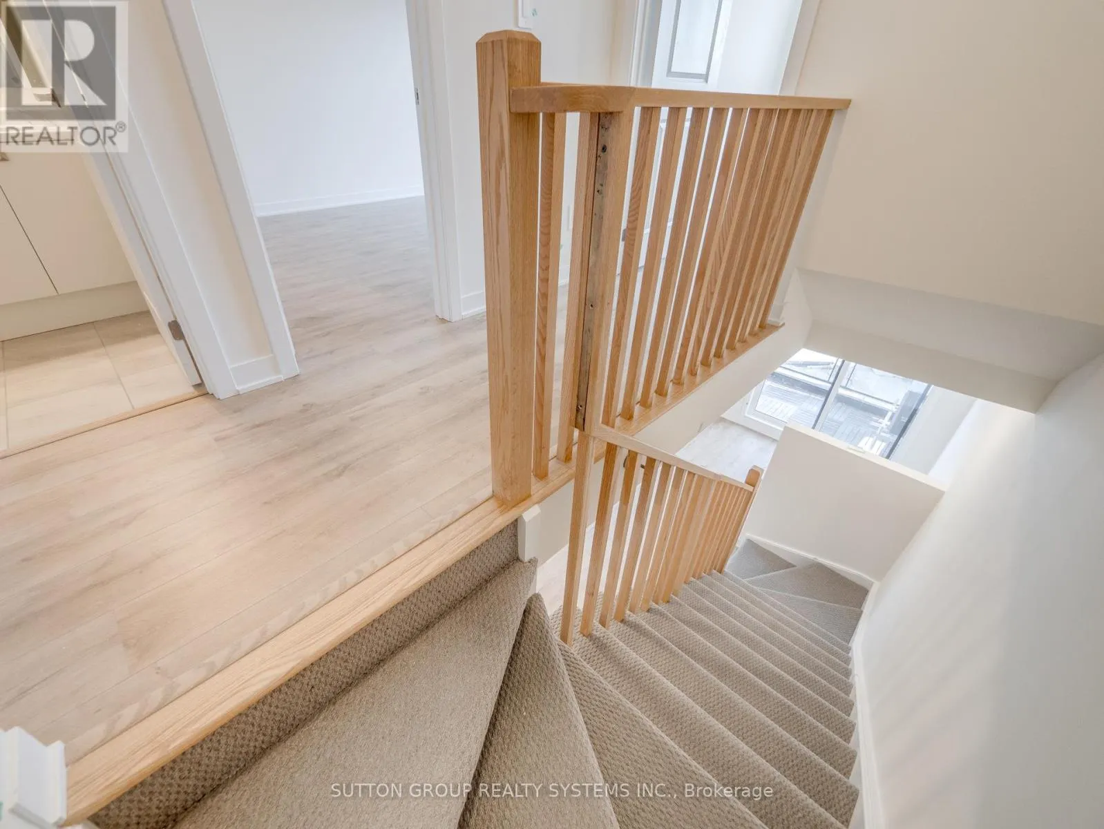 228 - 755 OMEGA DRIVE