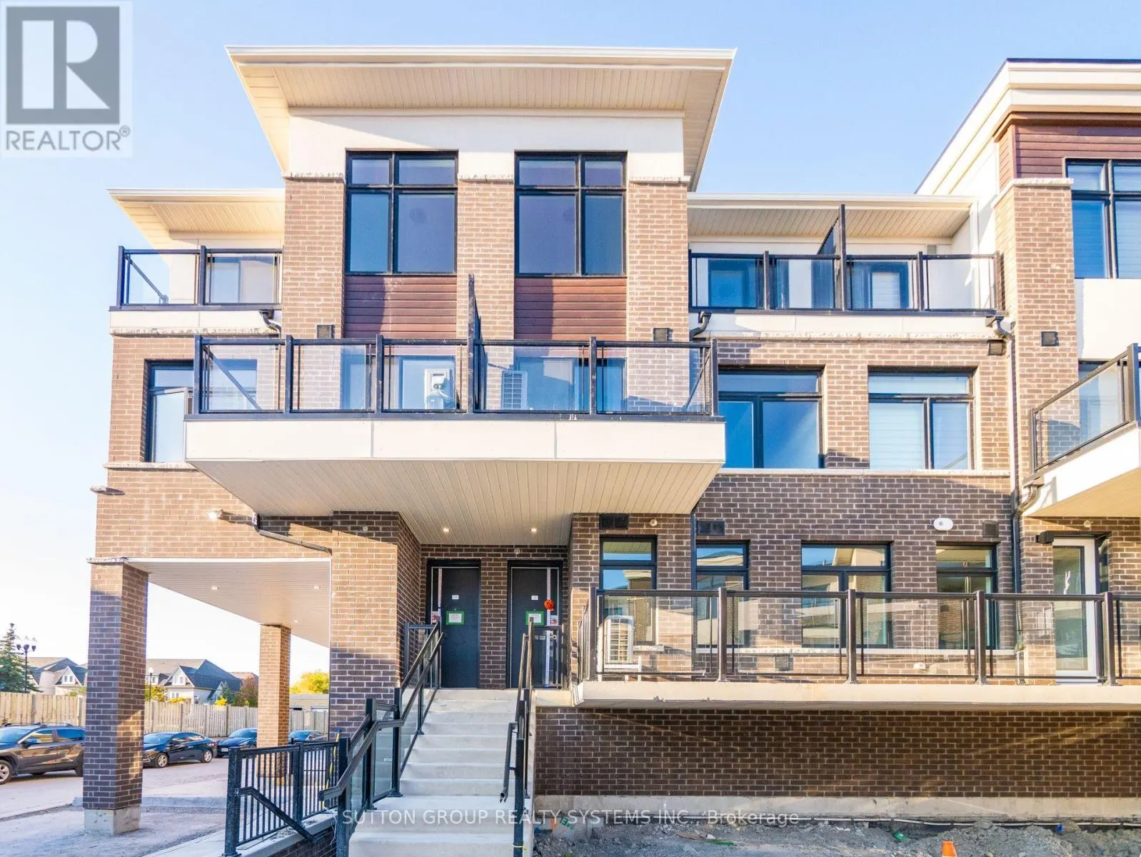 228 - 755 OMEGA DRIVE