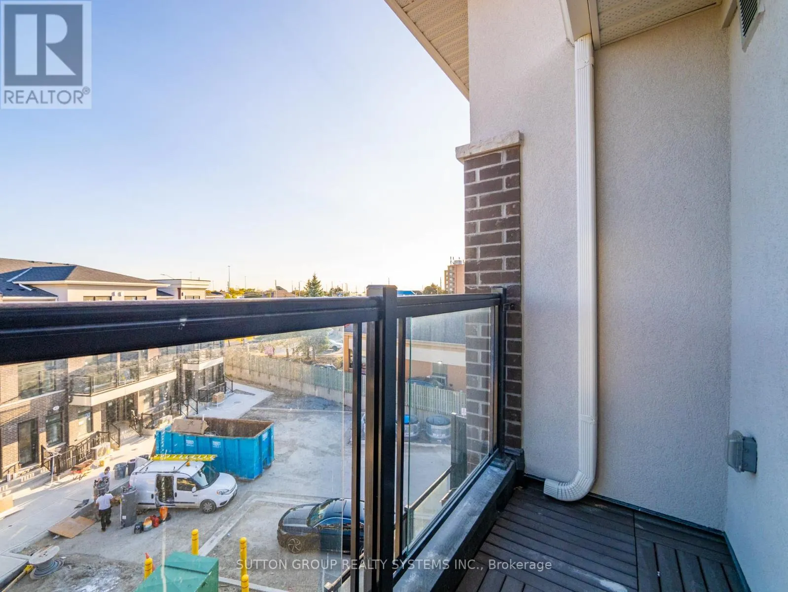 228 - 755 OMEGA DRIVE