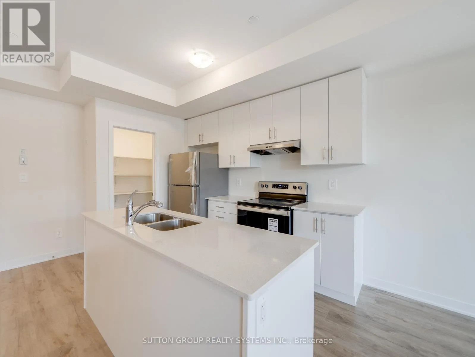 228 - 755 OMEGA DRIVE