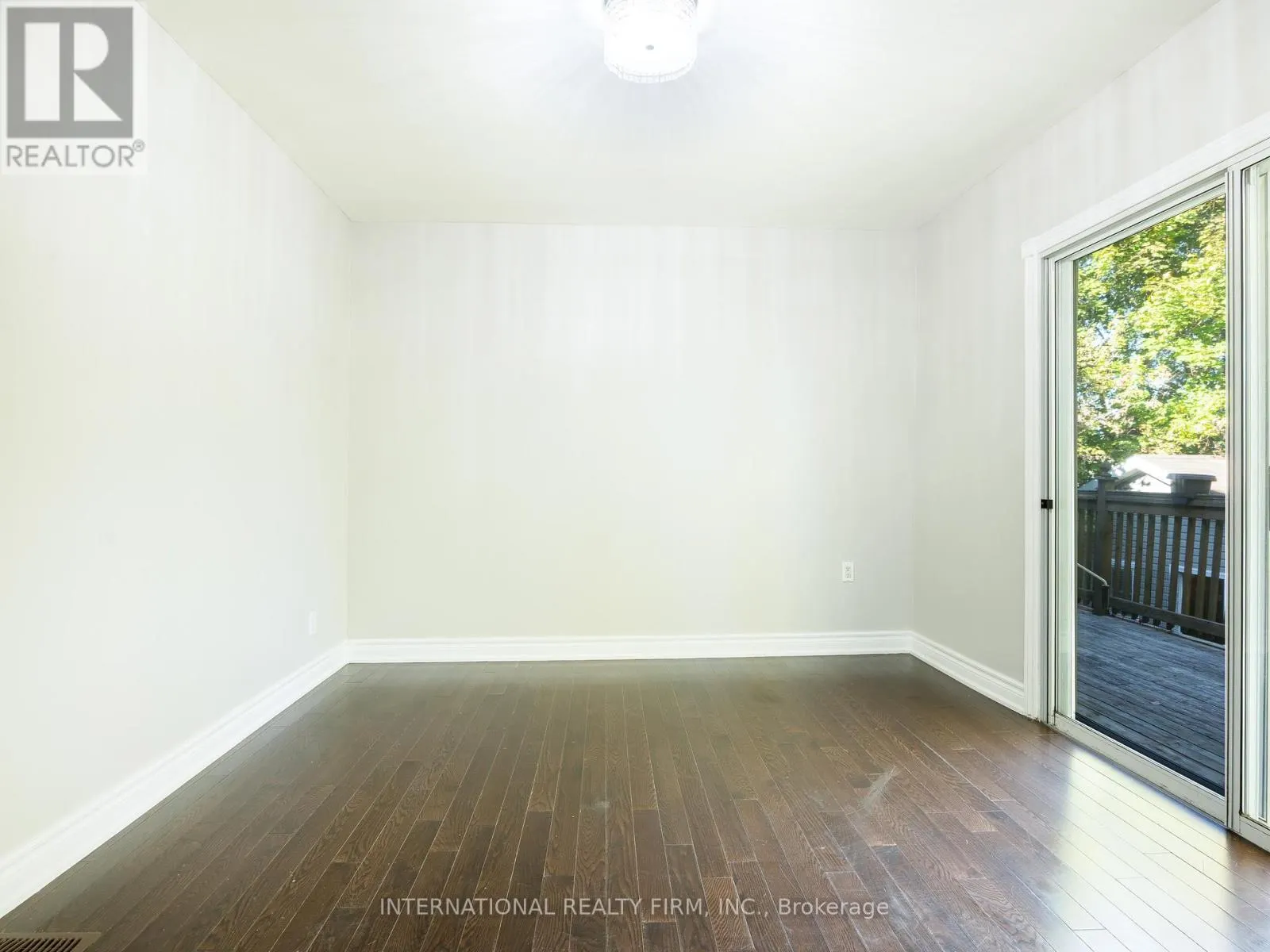 MAIN LEVEL - 345 PARK ROAD S