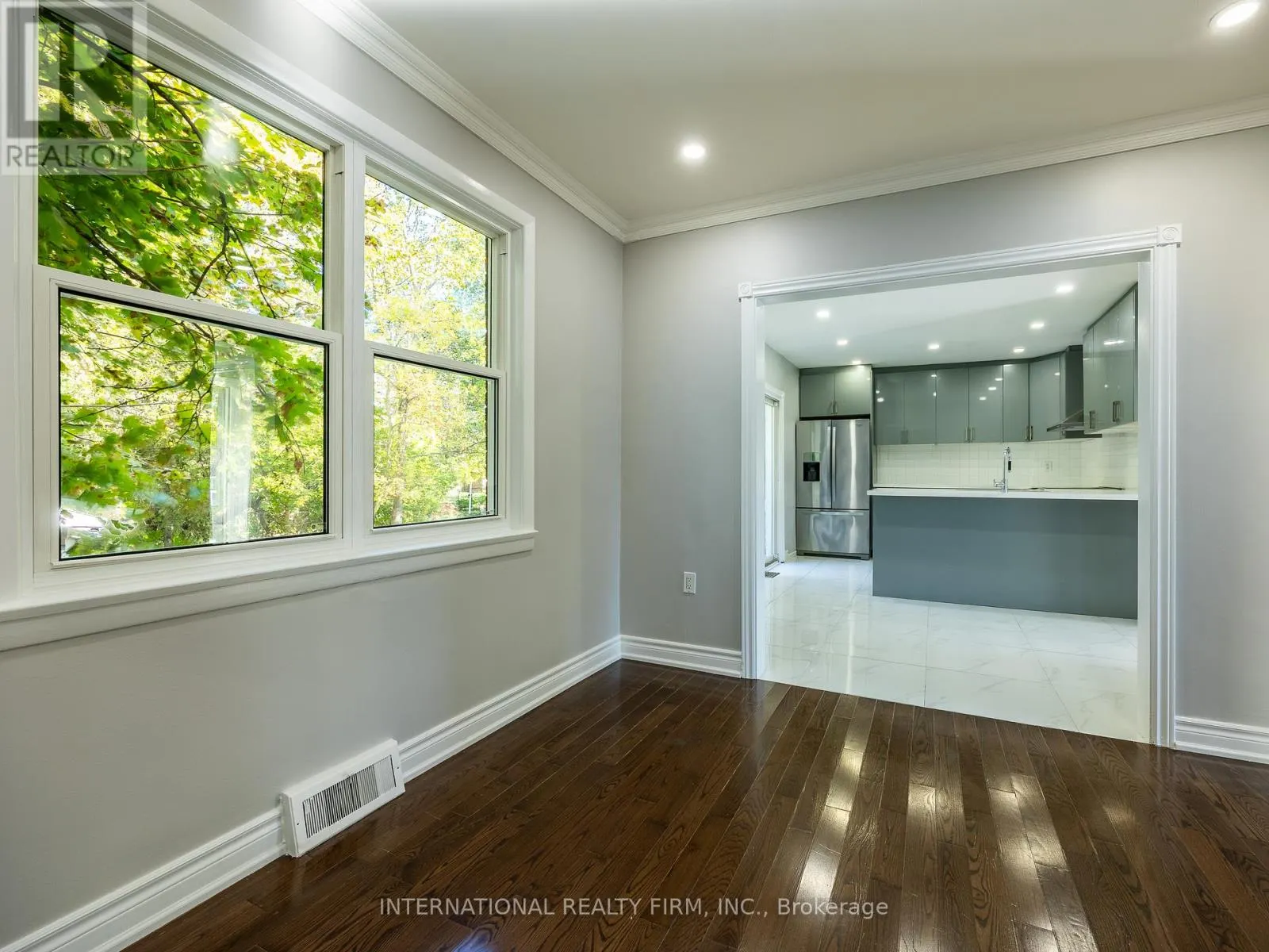 MAIN LEVEL - 345 PARK ROAD S