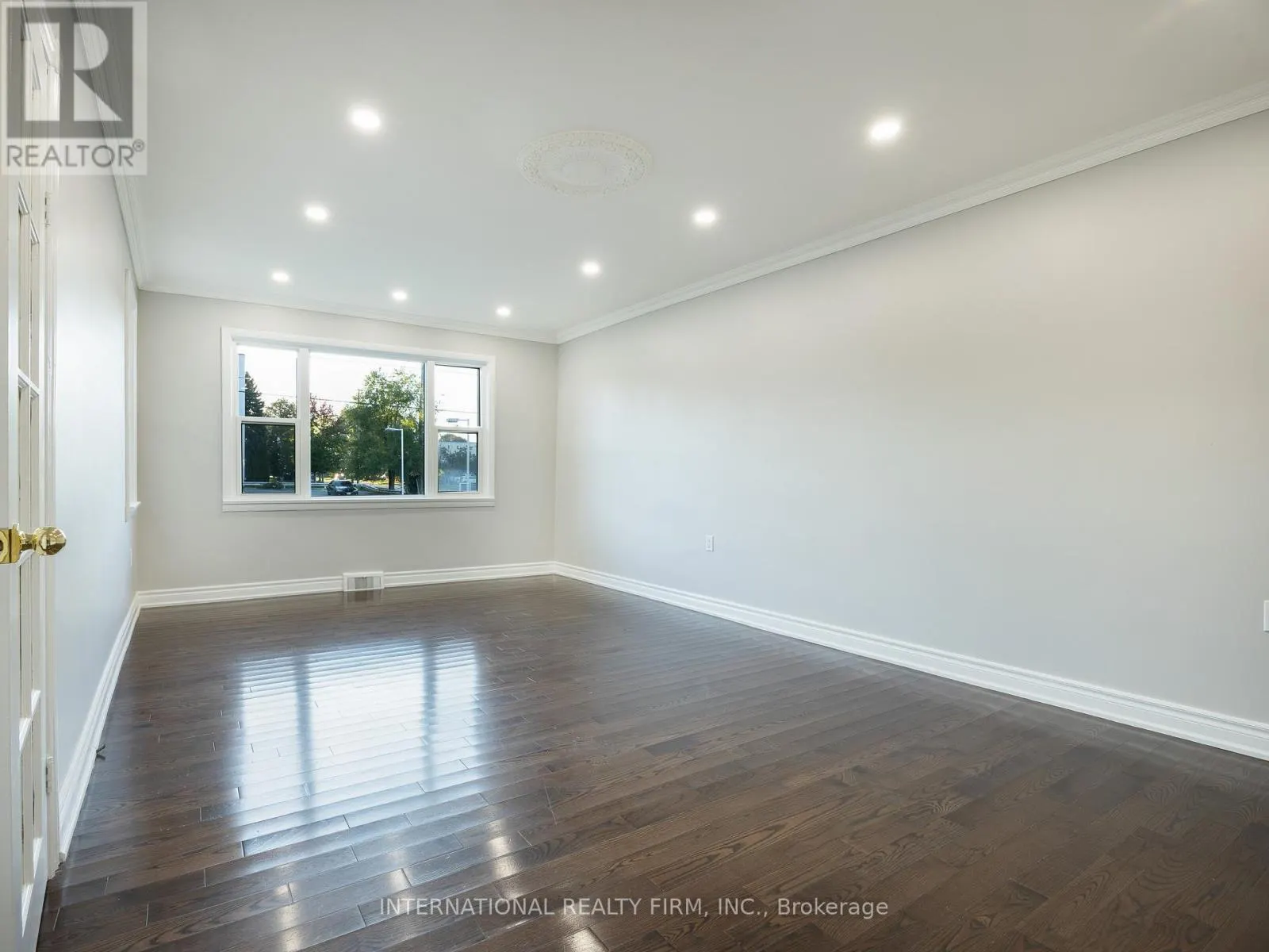 MAIN LEVEL - 345 PARK ROAD S