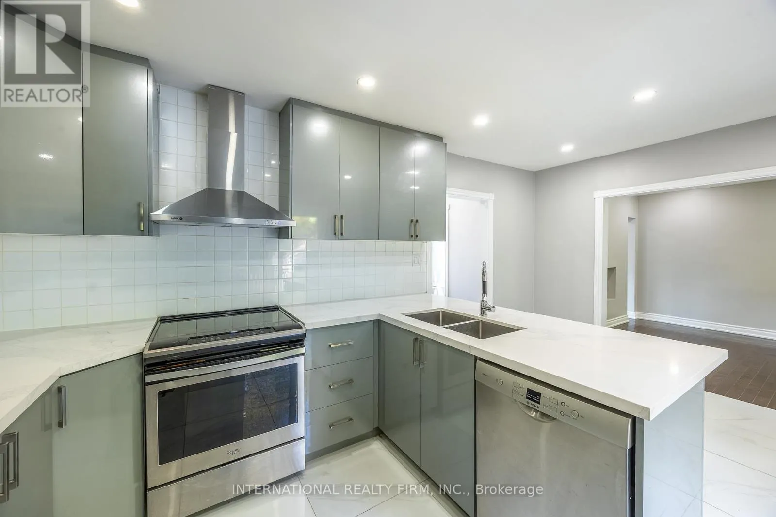 MAIN LEVEL - 345 PARK ROAD S