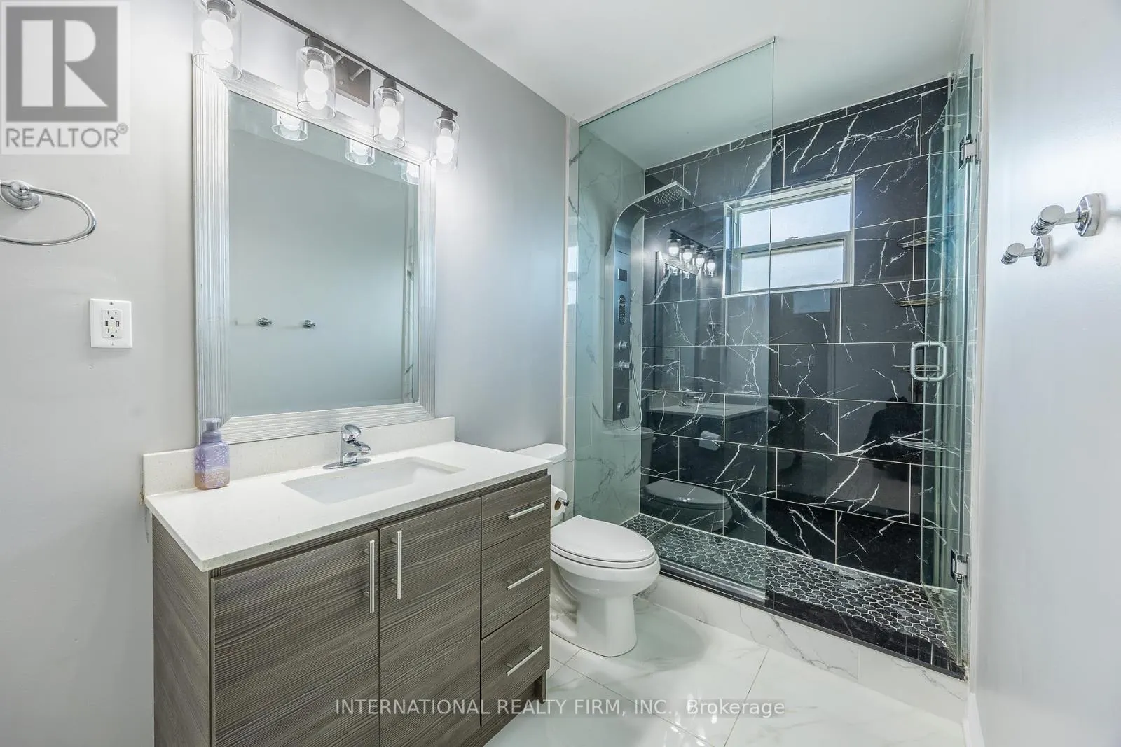 MAIN LEVEL - 345 PARK ROAD S