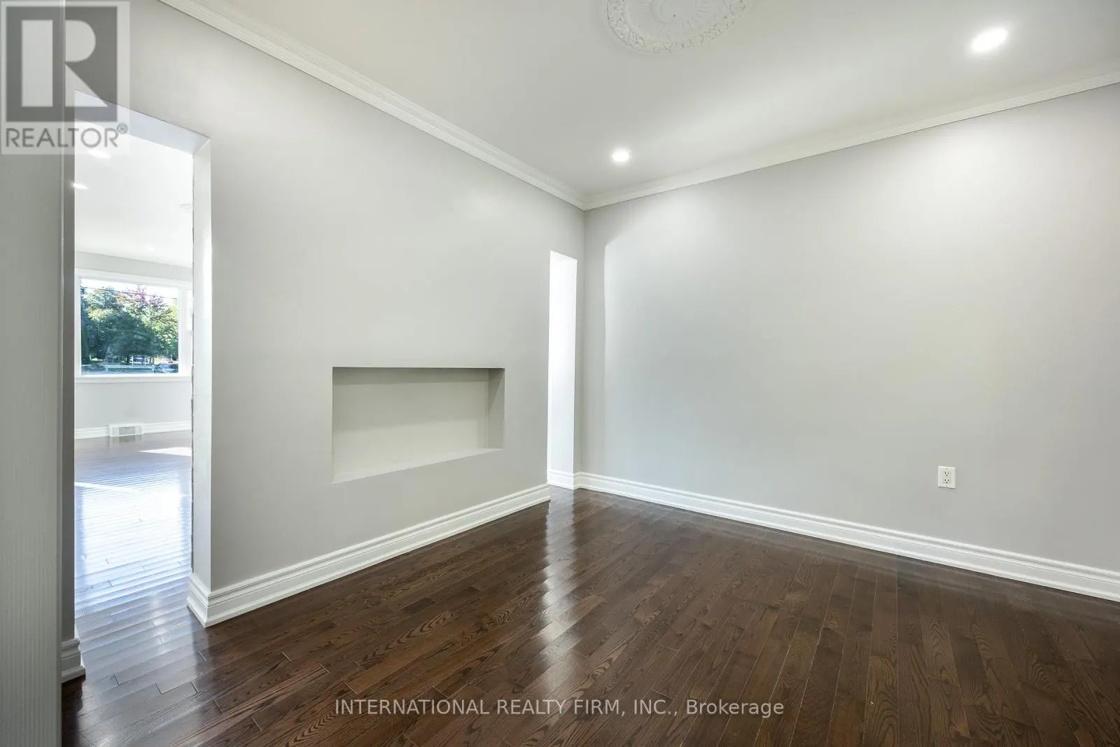 MAIN LEVEL - 345 PARK ROAD S