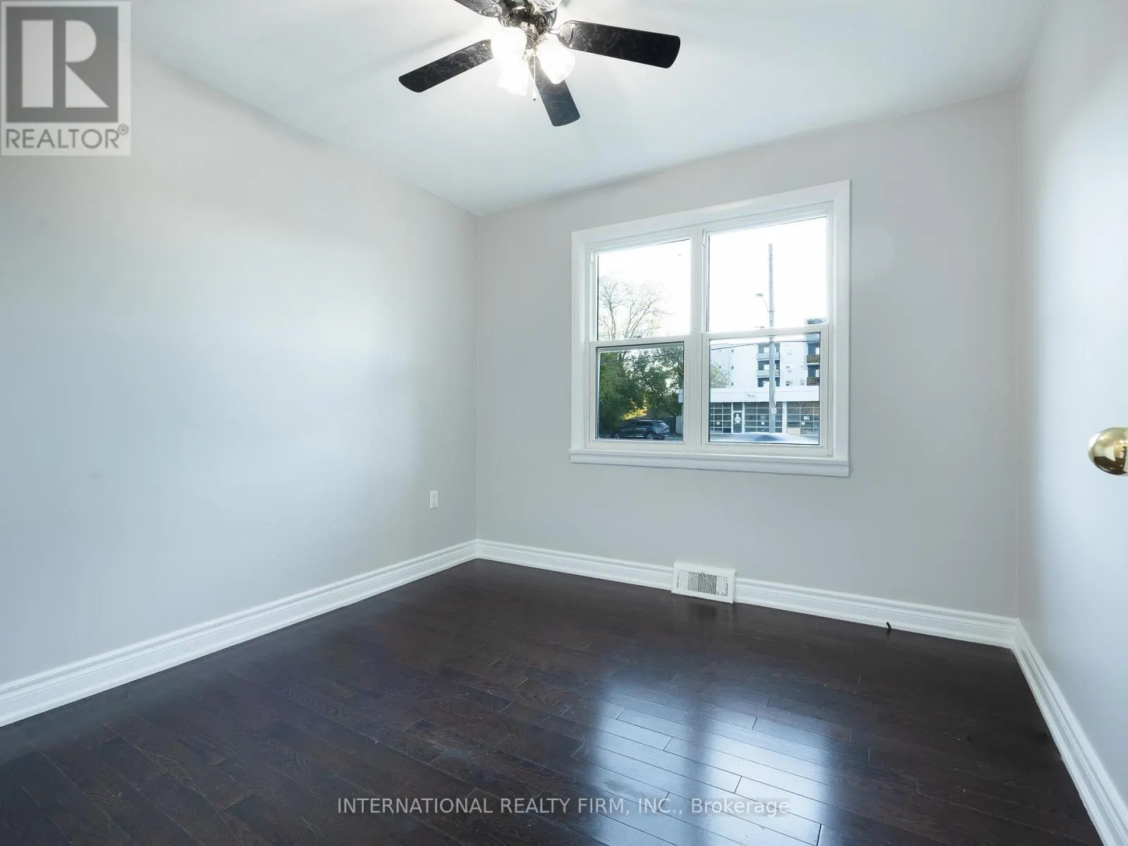 MAIN LEVEL - 345 PARK ROAD S