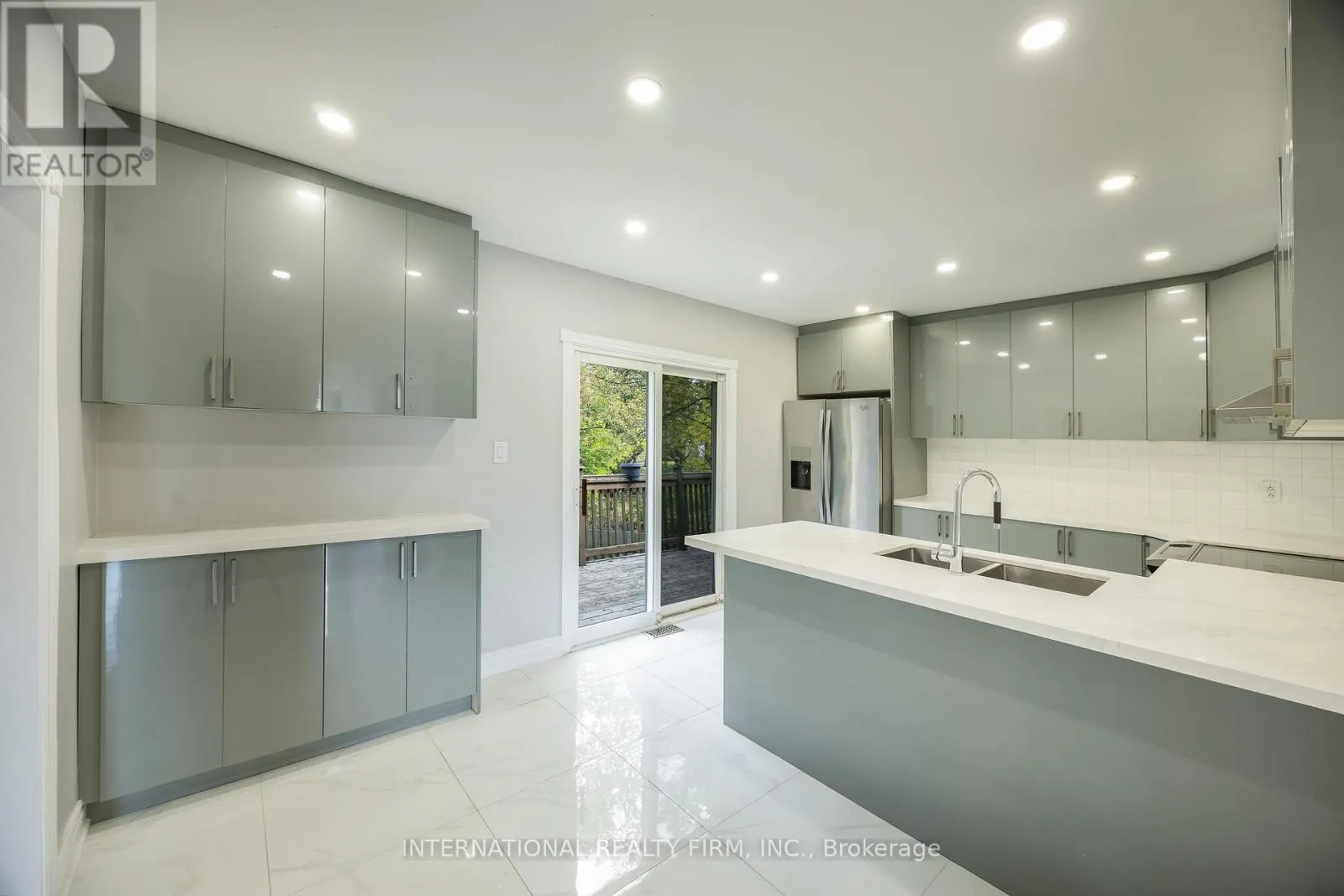 MAIN LEVEL - 345 PARK ROAD S