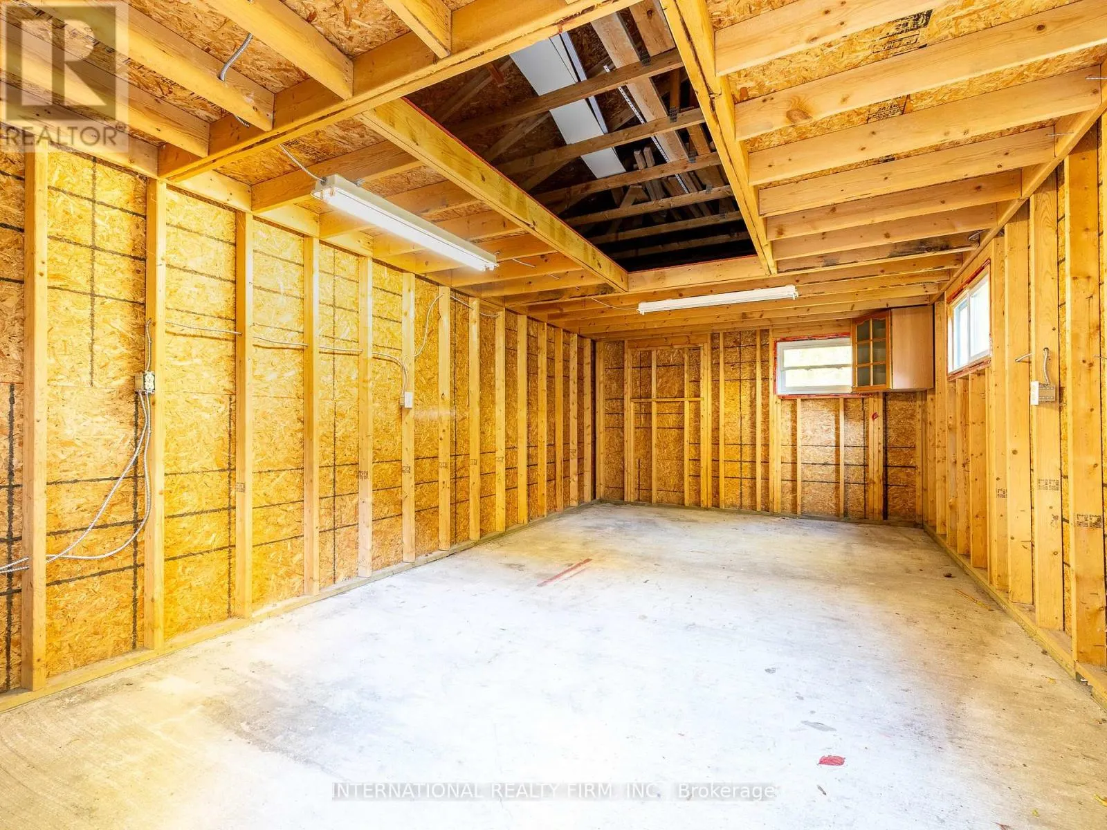 MAIN LEVEL - 345 PARK ROAD S