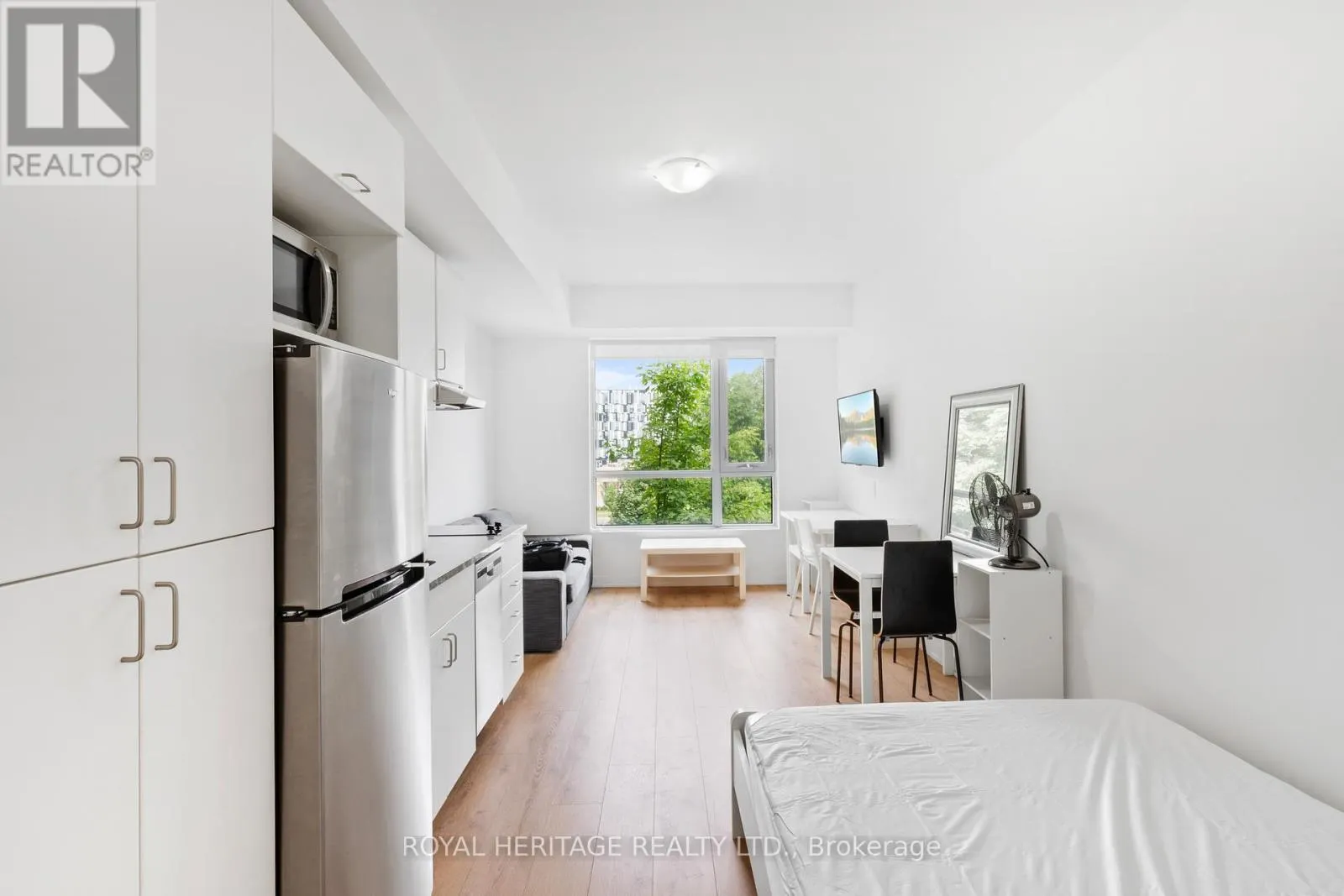 307 - 1800 SIMCOE STREET N