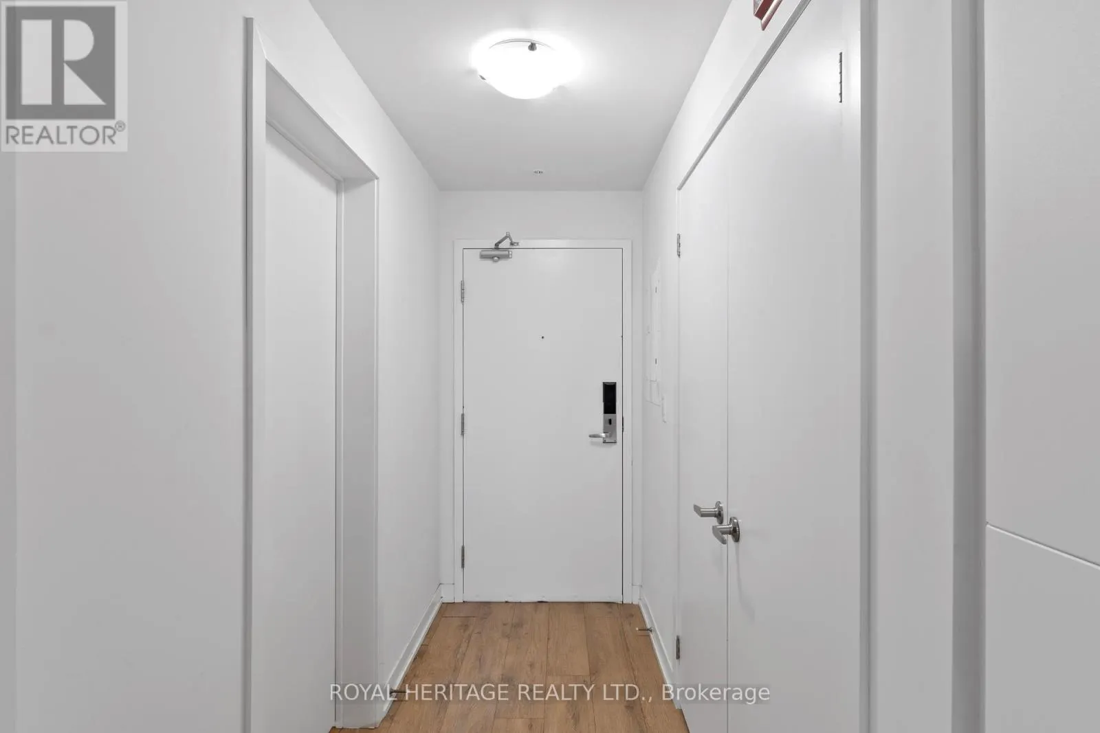 307 - 1800 SIMCOE STREET N