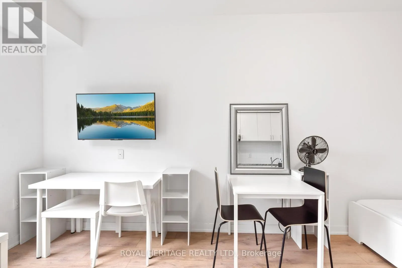 307 - 1800 SIMCOE STREET N