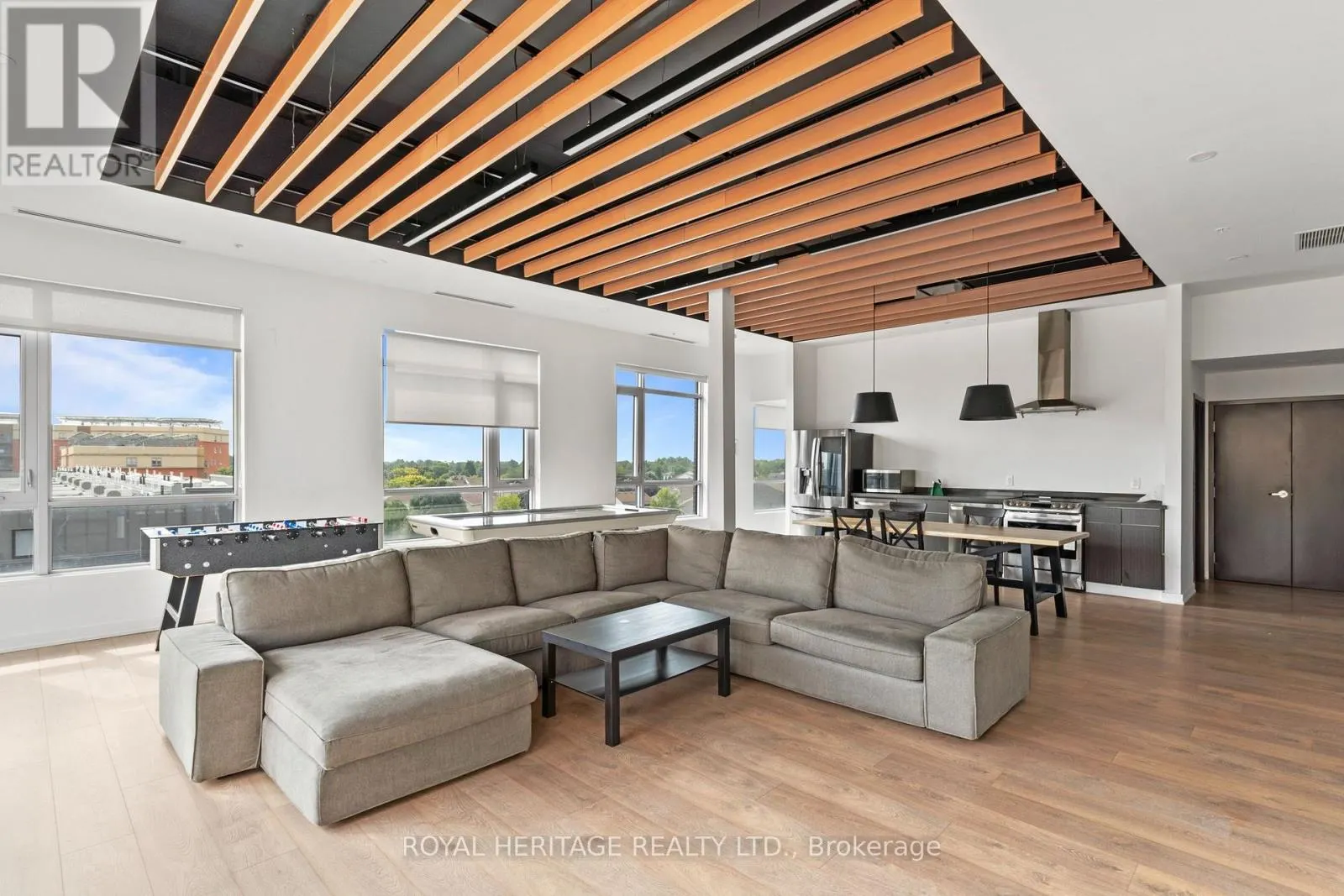 307 - 1800 SIMCOE STREET N