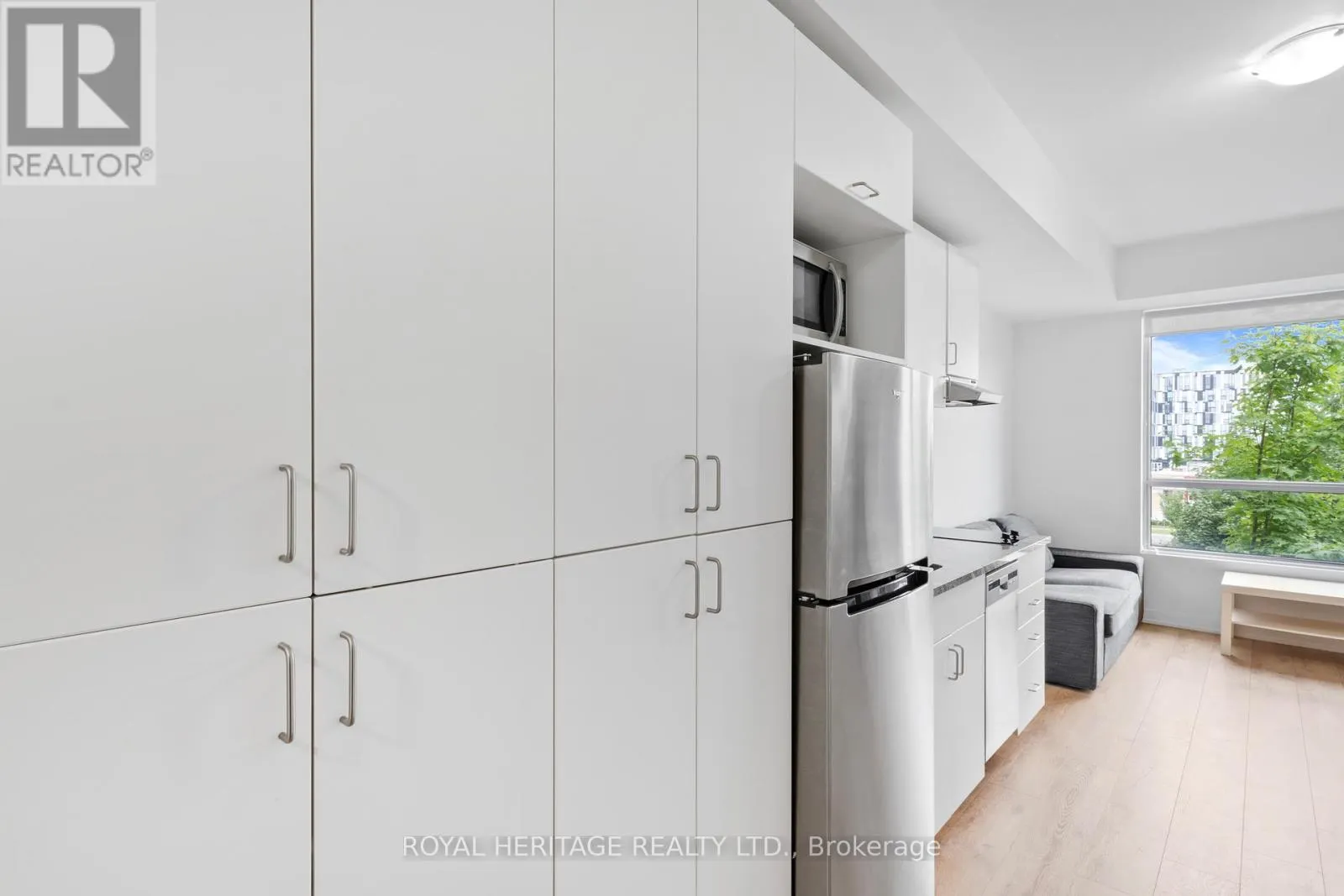 307 - 1800 SIMCOE STREET N