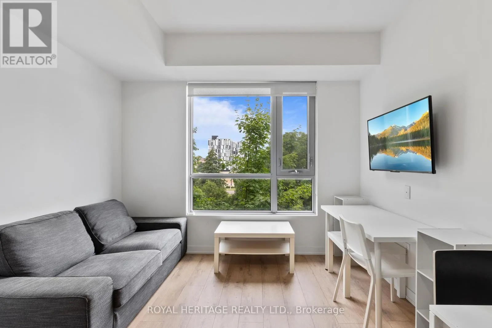 307 - 1800 SIMCOE STREET N