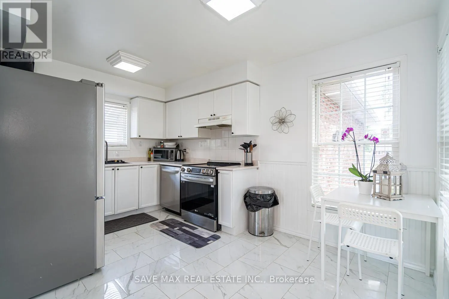 1058 RENAISSANCE DRIVE