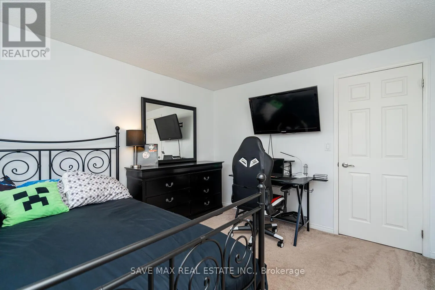 1058 RENAISSANCE DRIVE