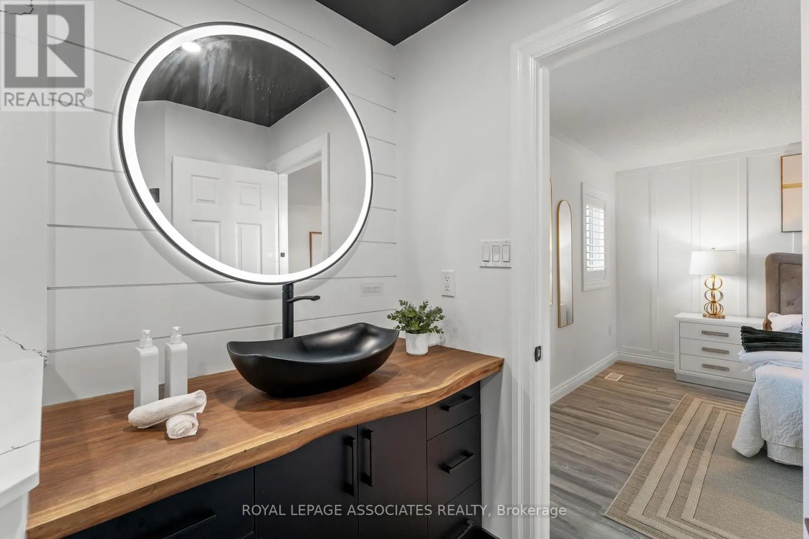 1156 EDWARD BOLTON CRESCENT