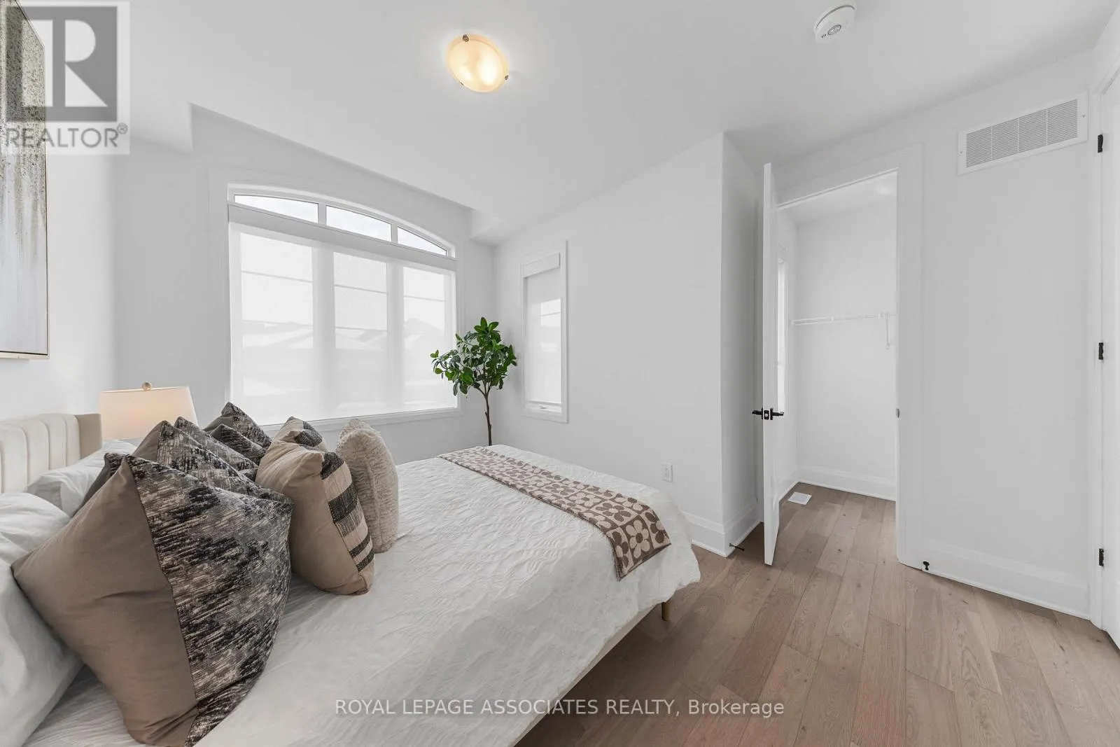 3089 PAPERBIRCH TRAIL